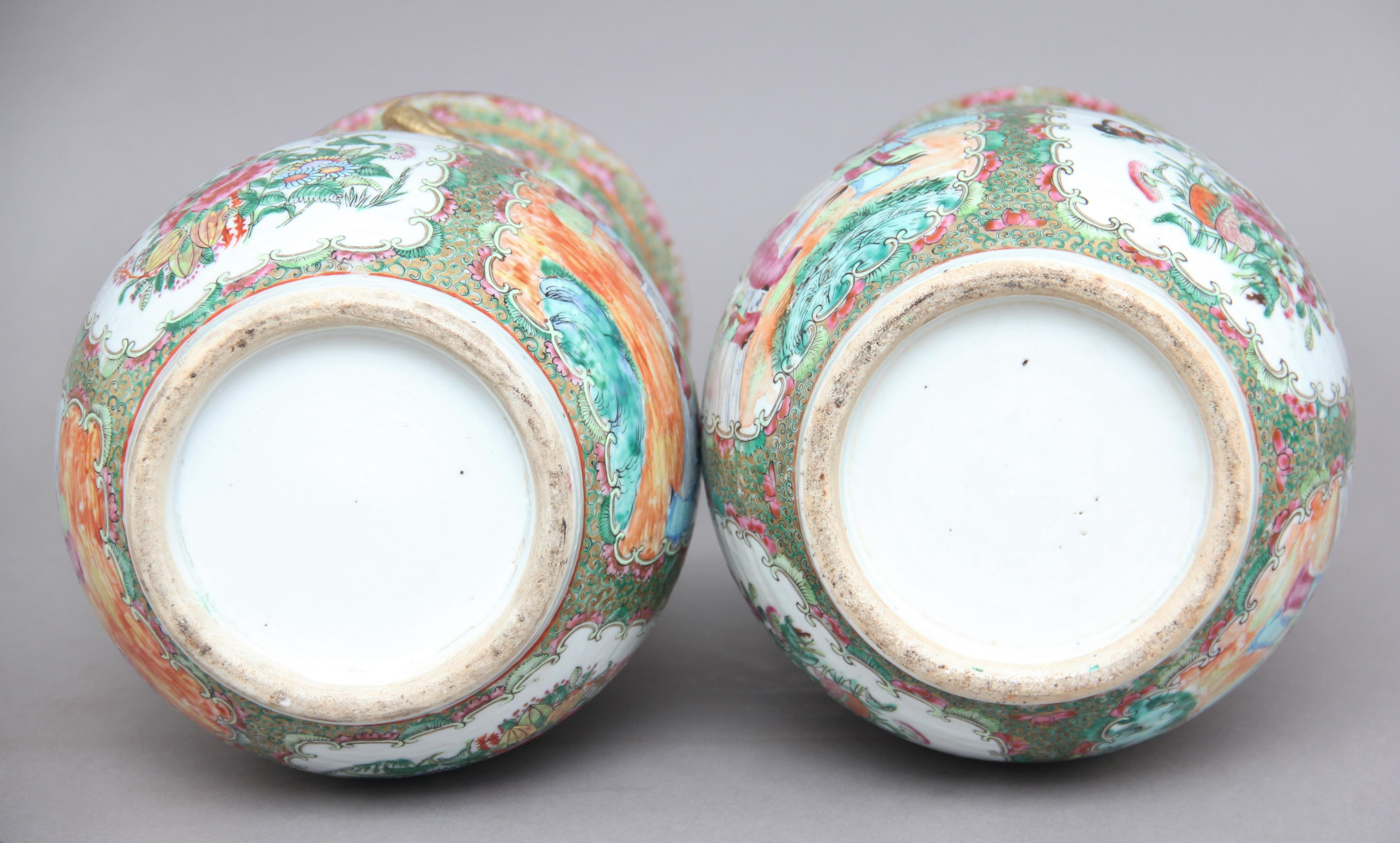 Ceramic Pair of 19th Century Chinese Vases For Sale