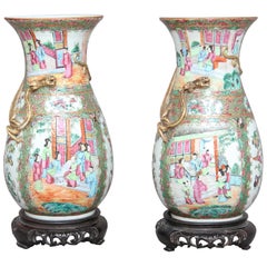 Paar chinesische Vasen des 19. Jahrhunderts