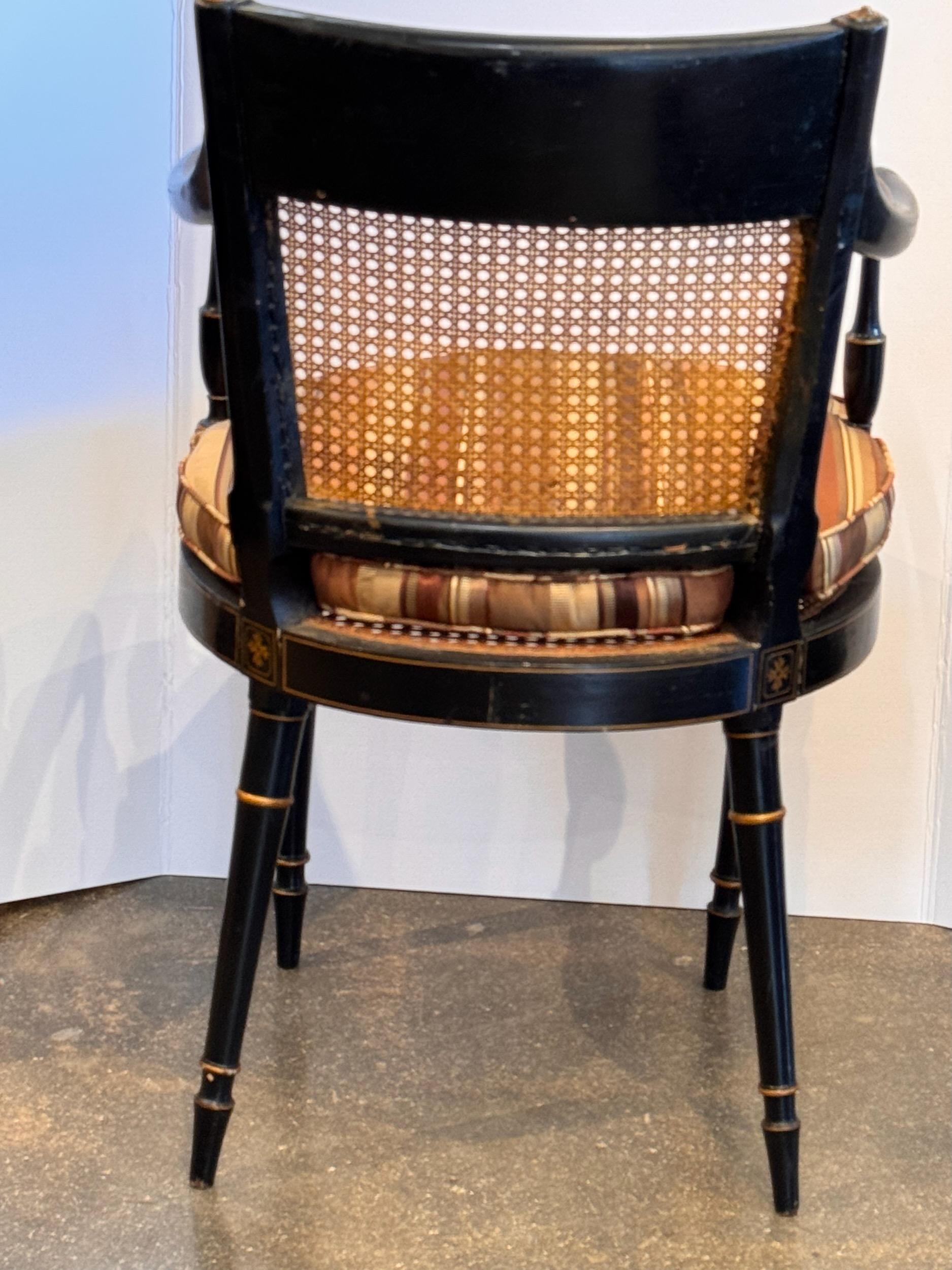 Paire de chaises Chinoiserie du 19ème siècle en vente 5
