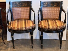 Paar Chinoiserie-Stühle des 19. Jahrhunderts