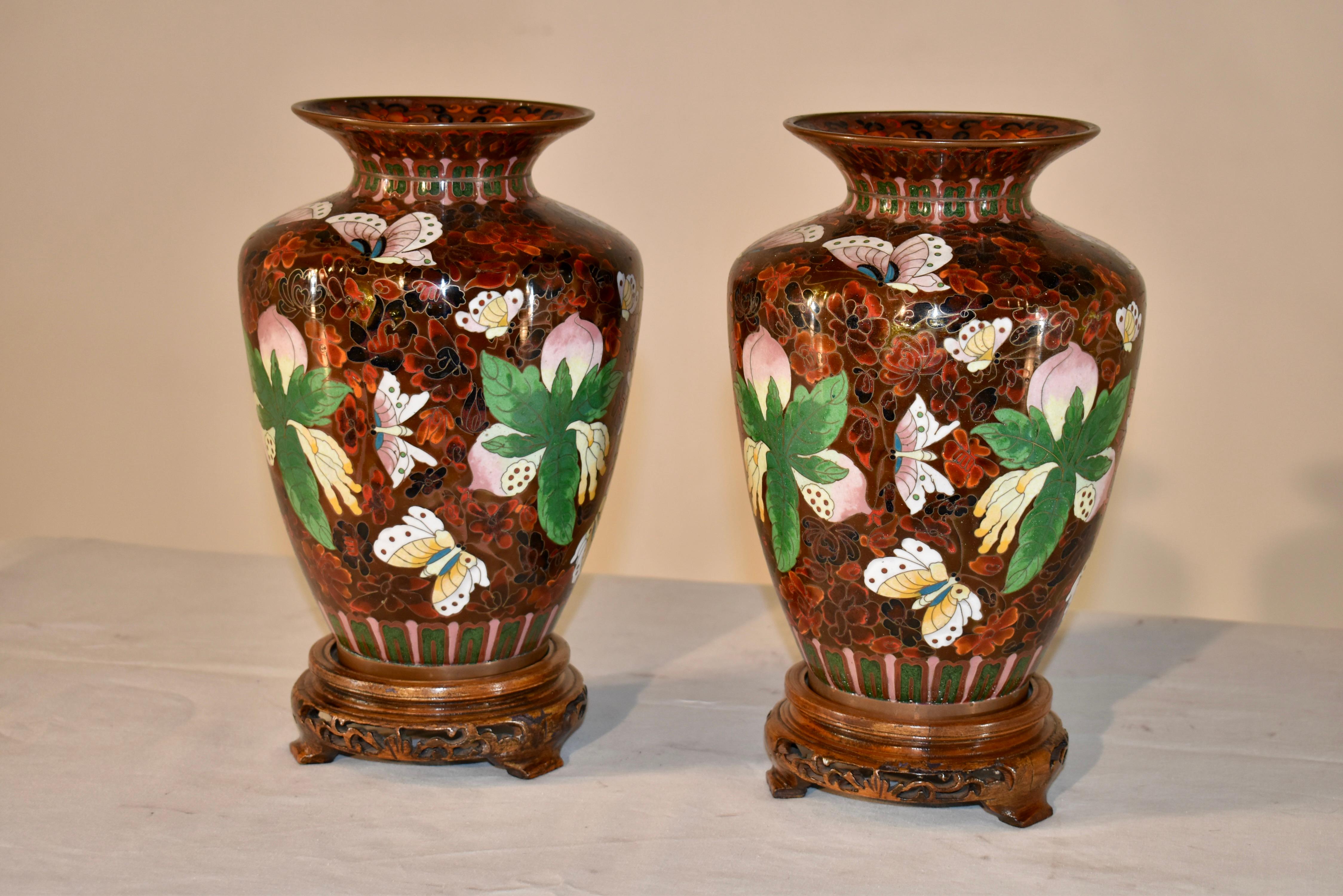 Japanese Pair of 19th Century Cloisonné Vases For Sale
