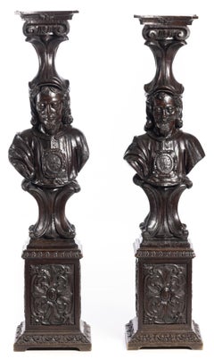 PAIR OF 19TH-CENTURY COLUMNS Made of Chestnut Wood with Carvings