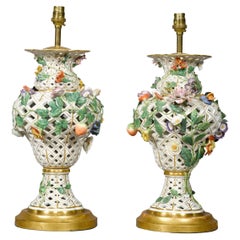 Paire de lampes de table antiques de style Meissen continental du 19e siècle 