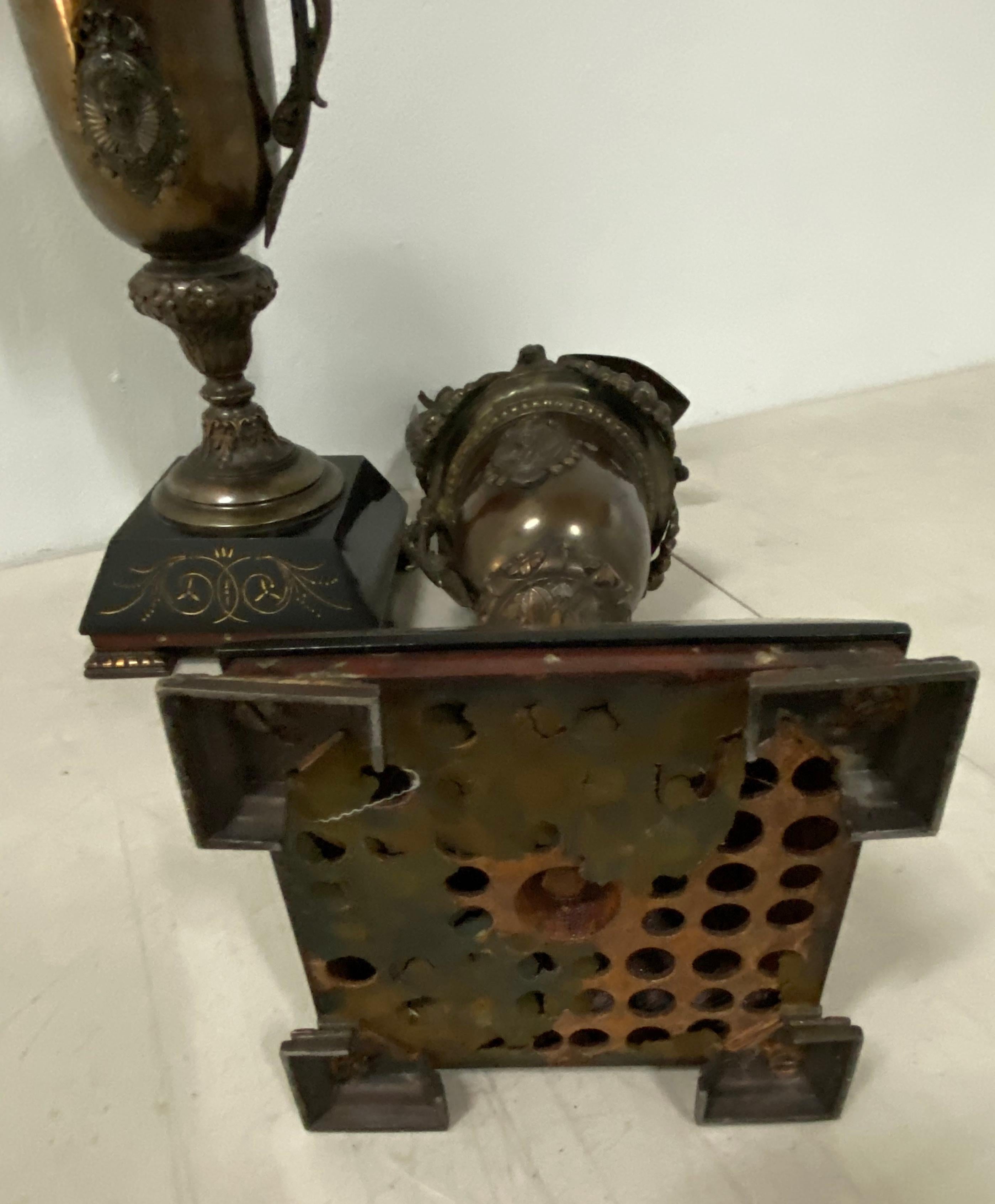 Pareja de espelderas de cobre del siglo XIX en venta 4