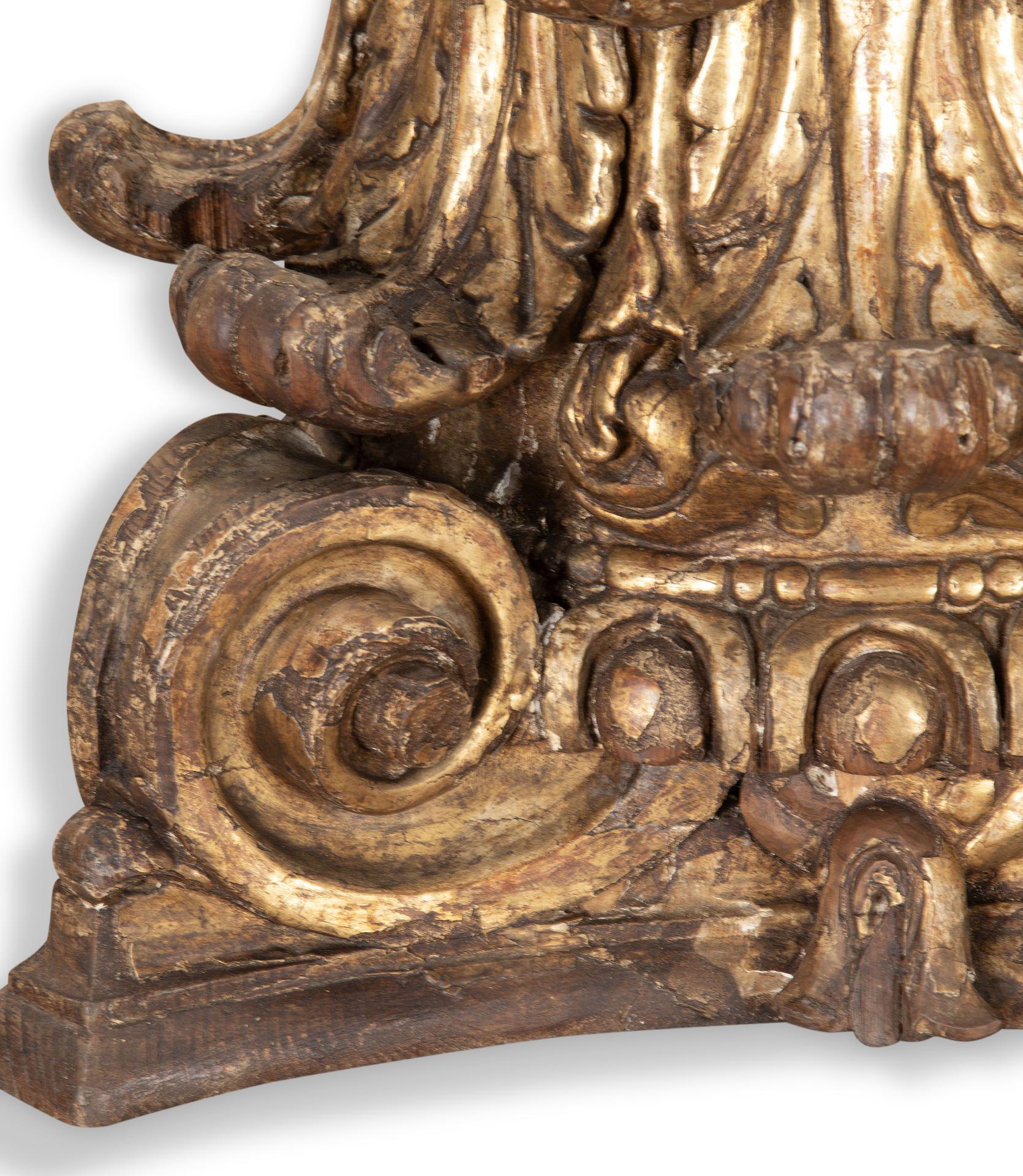 Gilt Pair of 19th Century Corinthian Table Lamps For Sale