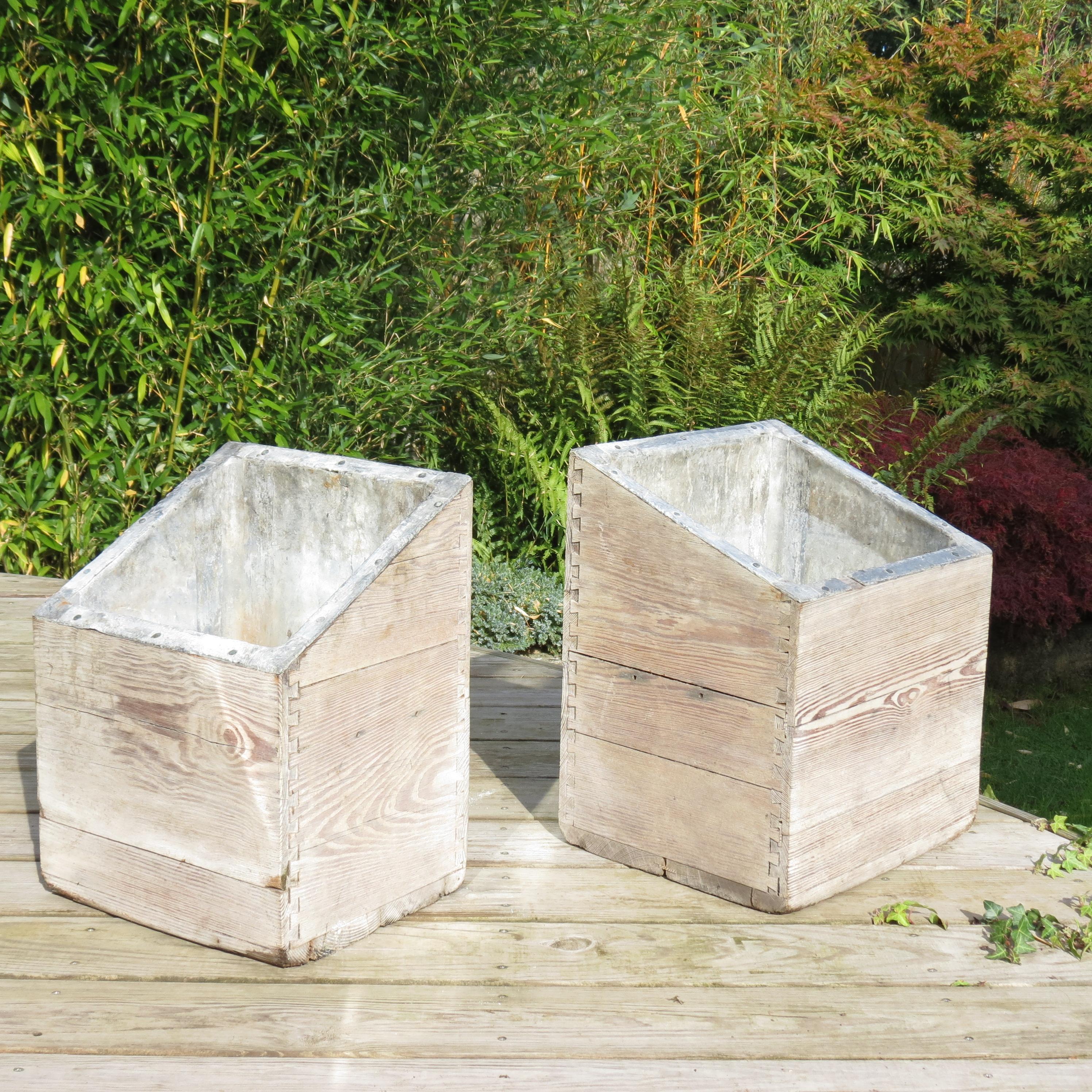 Pair of 19th Century Country Pine and Lead Lined Indoor or Outdoor Planters 5