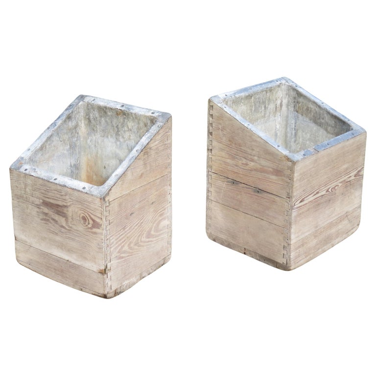 Pair of 19th Century Country Pine and Lead Lined Planters For Sale at  1stDibs