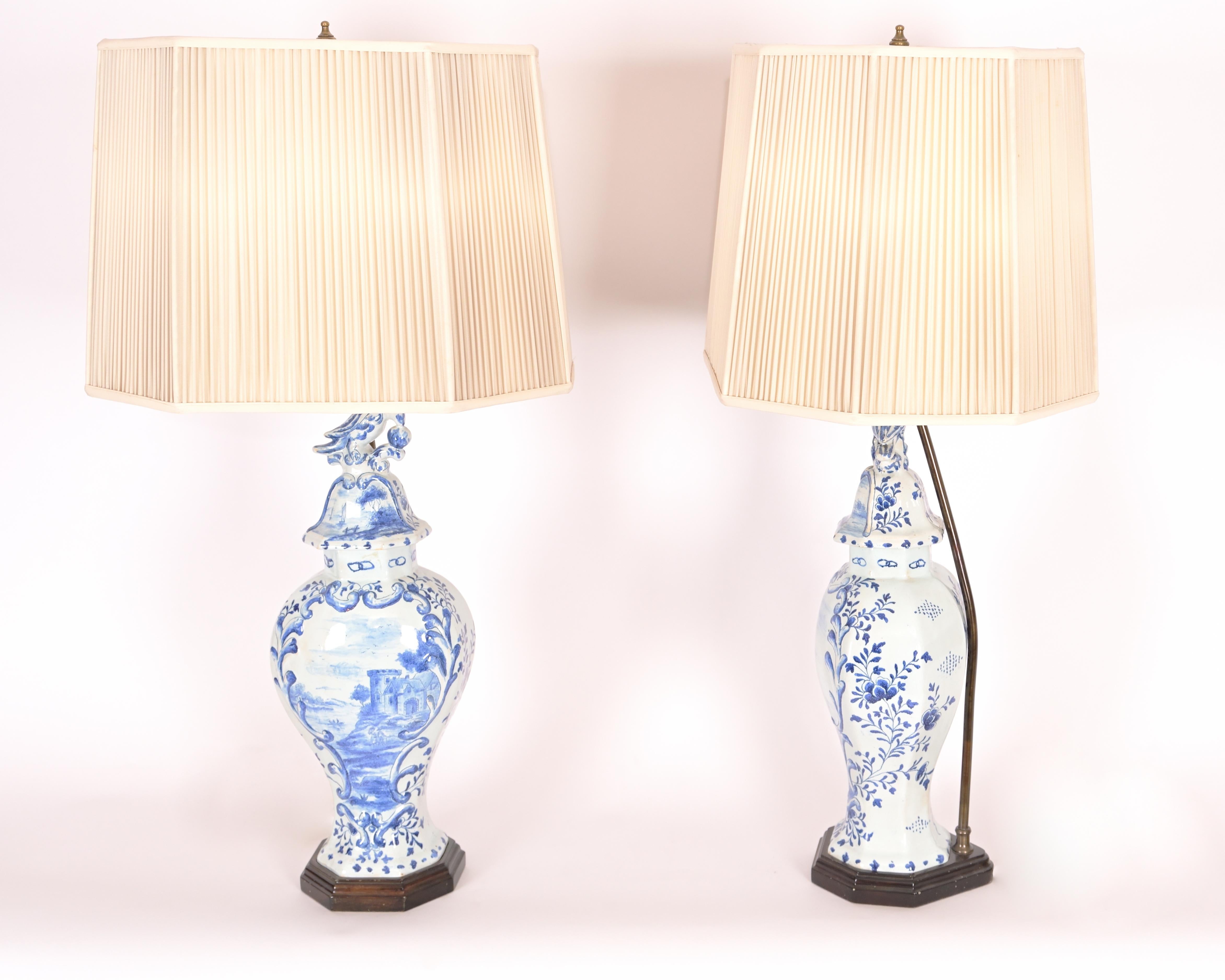 Brass Pair of 19th Century Dutch Delft Blue Vase Lamps For Sale