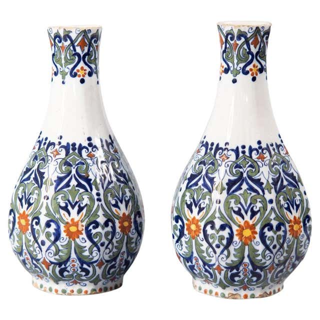 Grand vase en faïence de Delft en bleu et blanc à décor Grand vase en faïence de Delft en bleu et blanc à décor