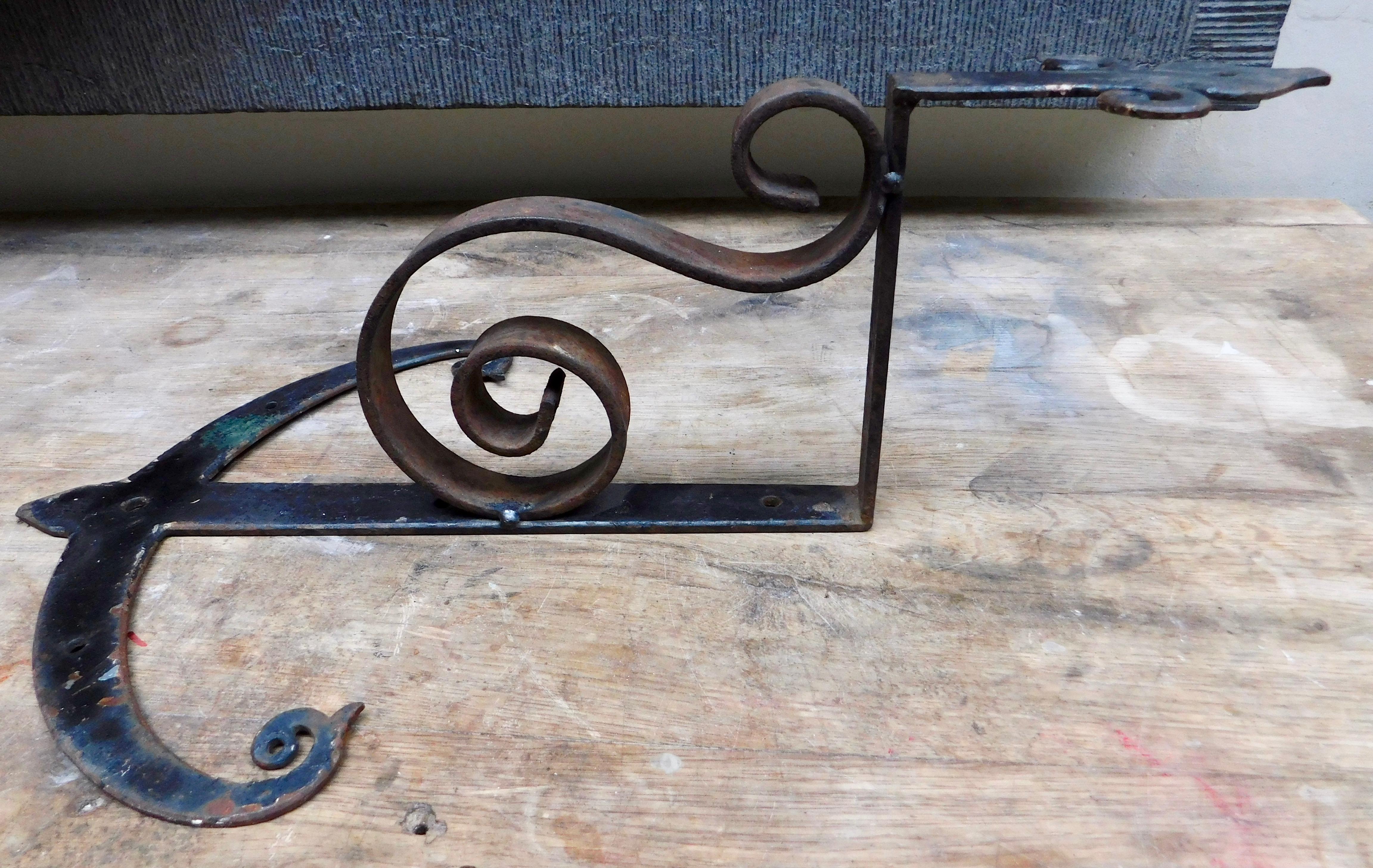 Pair of 19th Century Dutch Iron Anchor Shape Wall Brackets For Sale 5