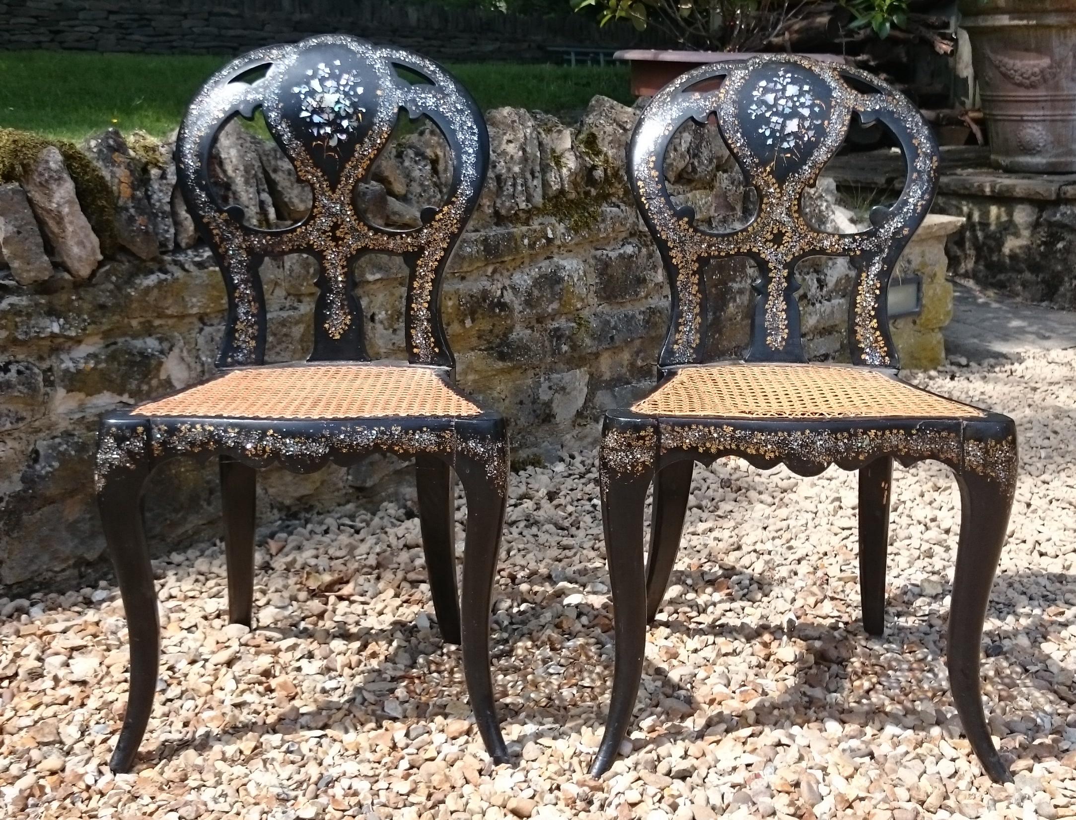 Victorian Pair of 19th Century Ebonised Side Chairs For Sale