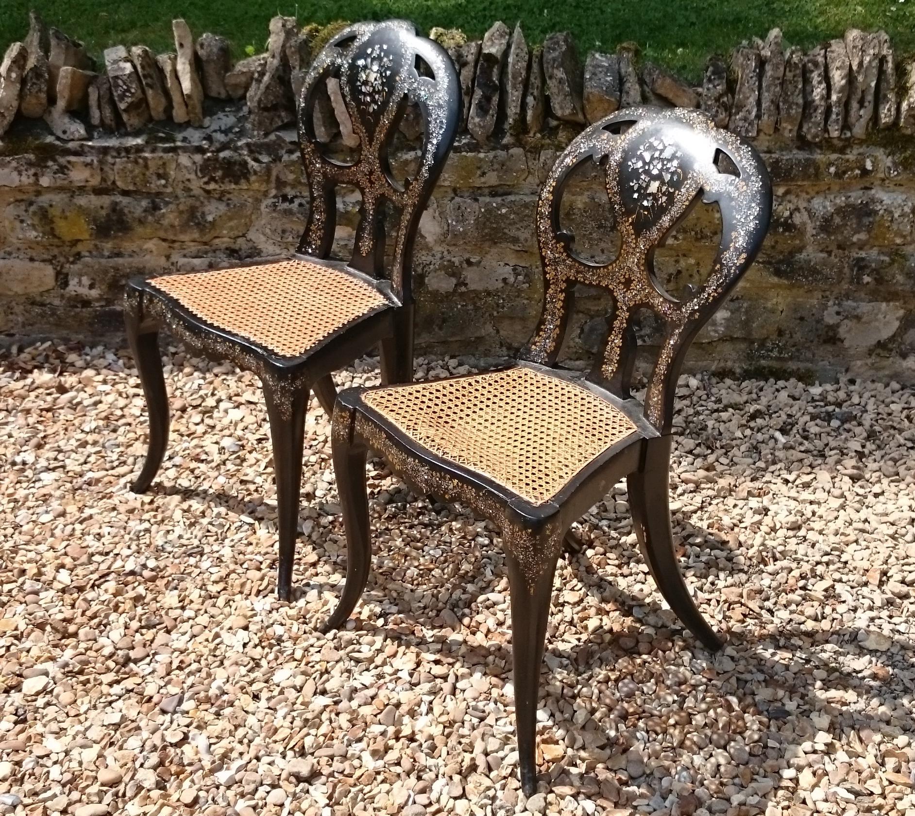 Ebonized Pair of 19th Century Ebonised Side Chairs For Sale