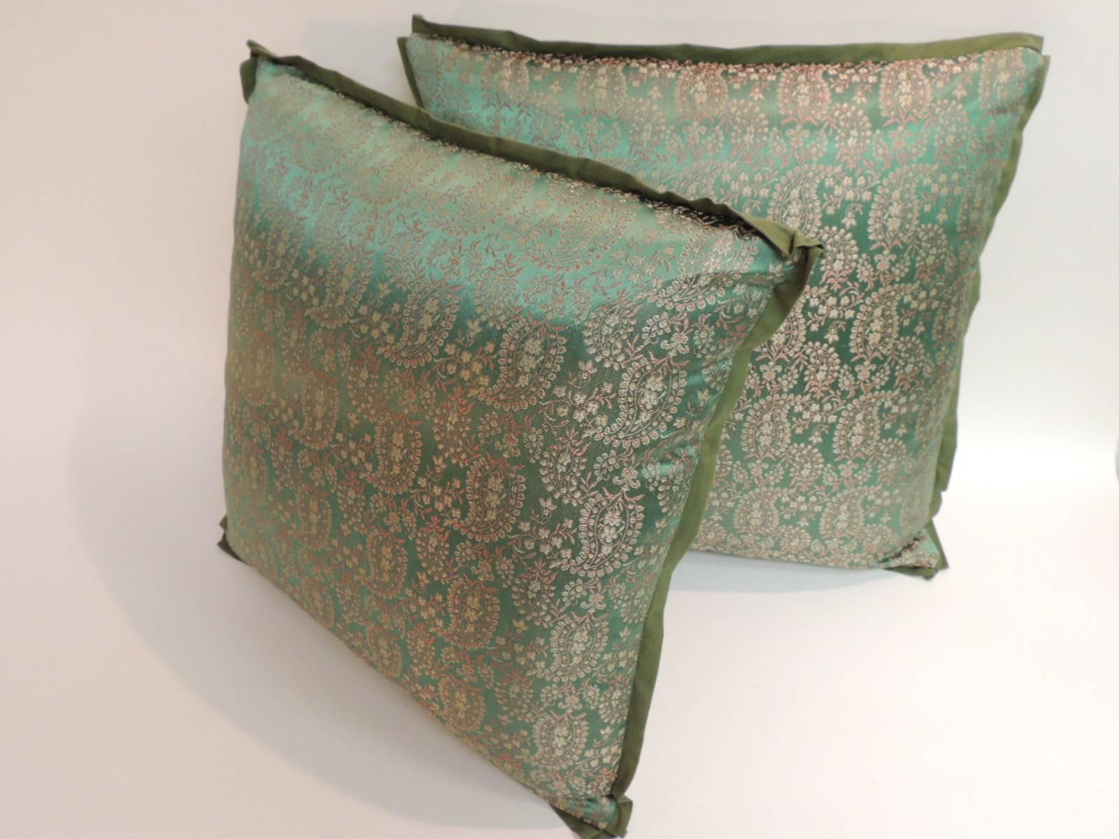 Pair of Green and Gold Embroidered Silk Indian Saree Decorative Pillows In Good Condition In Oakland Park, FL