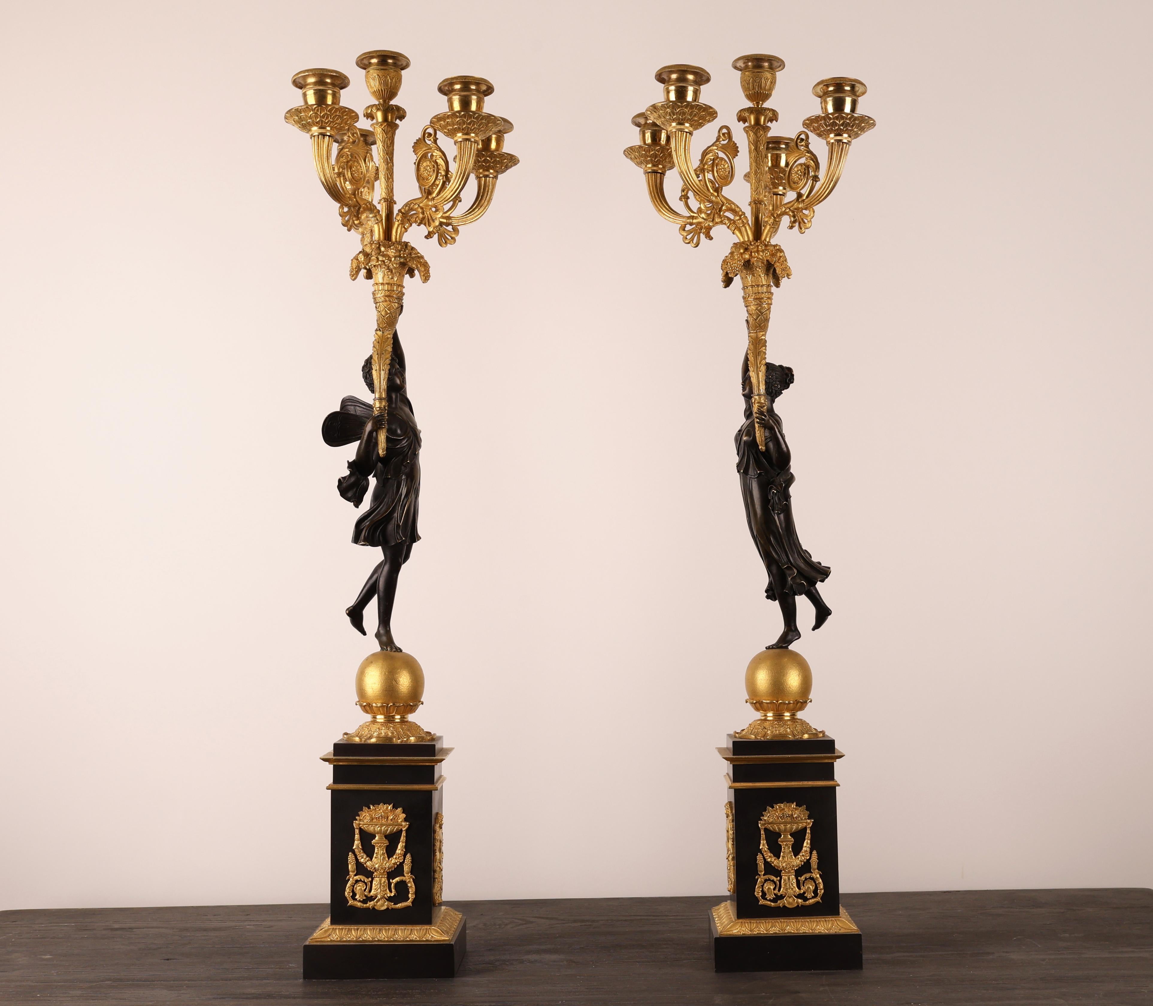 Stile impero Coppia di candelabri Impero del XIX secolo di Pierre Chibout in vendita