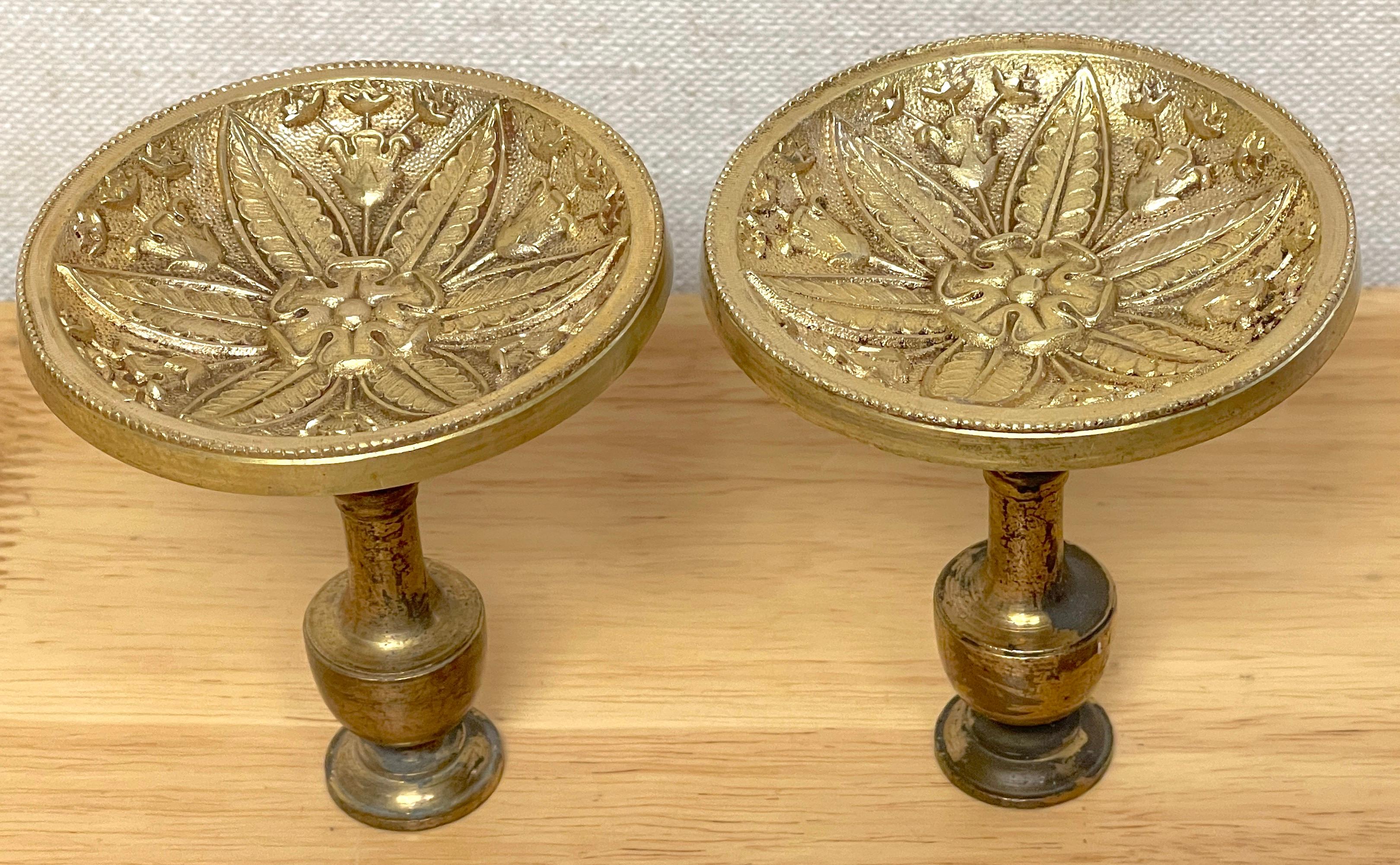 Paire d'embrasses de rideaux Empire en bronze doré à motif d'Acanthus du 19e siècle en vente 7