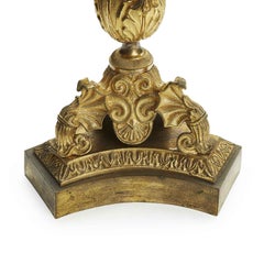 Coppia di candelabri impero del 19° secolo in bronzo dorato italiano a tre bracci