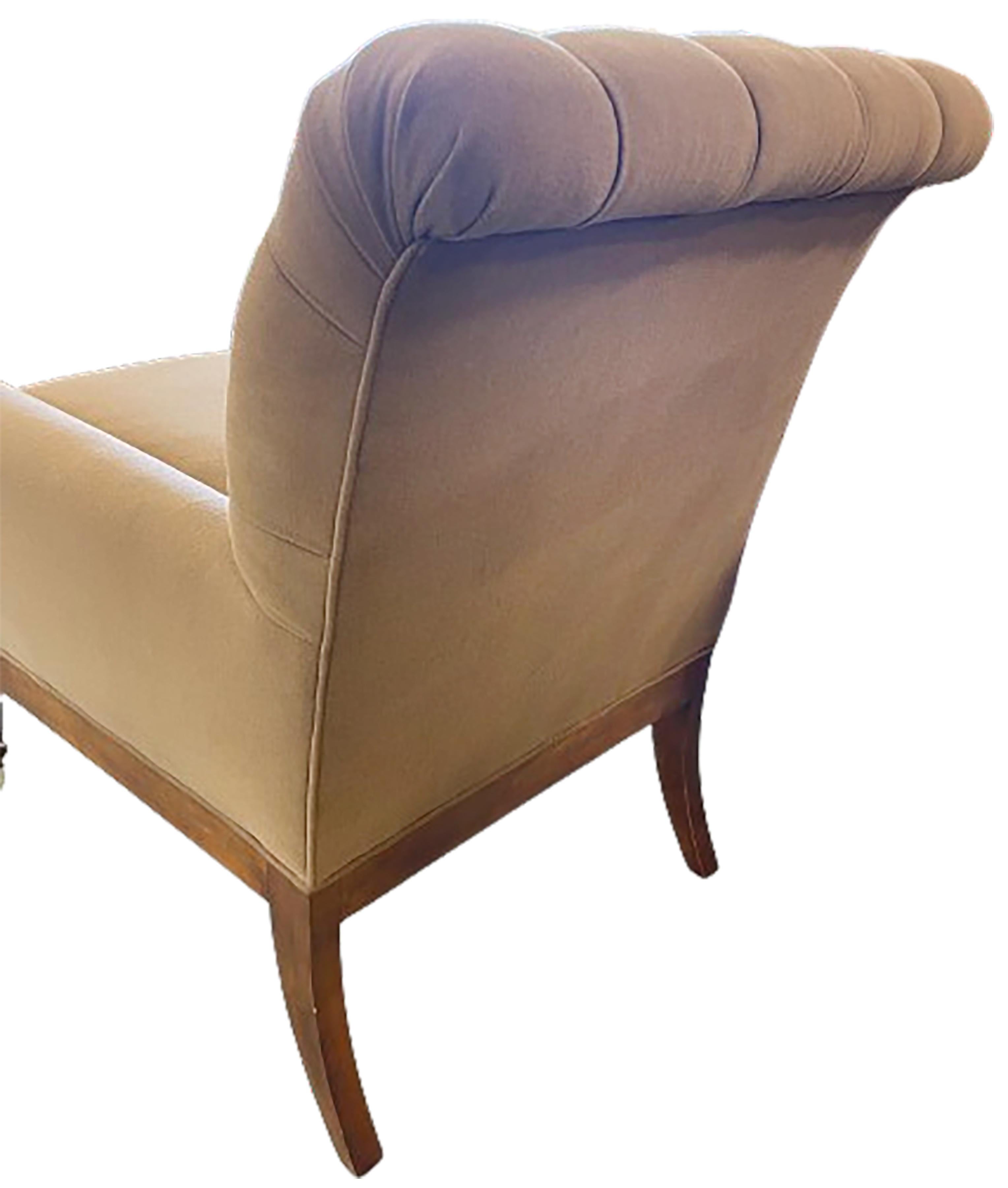 Paar englische Sessel aus dem 19. Jahrhundert, getuftet und mit hellbrauner Wolle gepolstert im Angebot 1