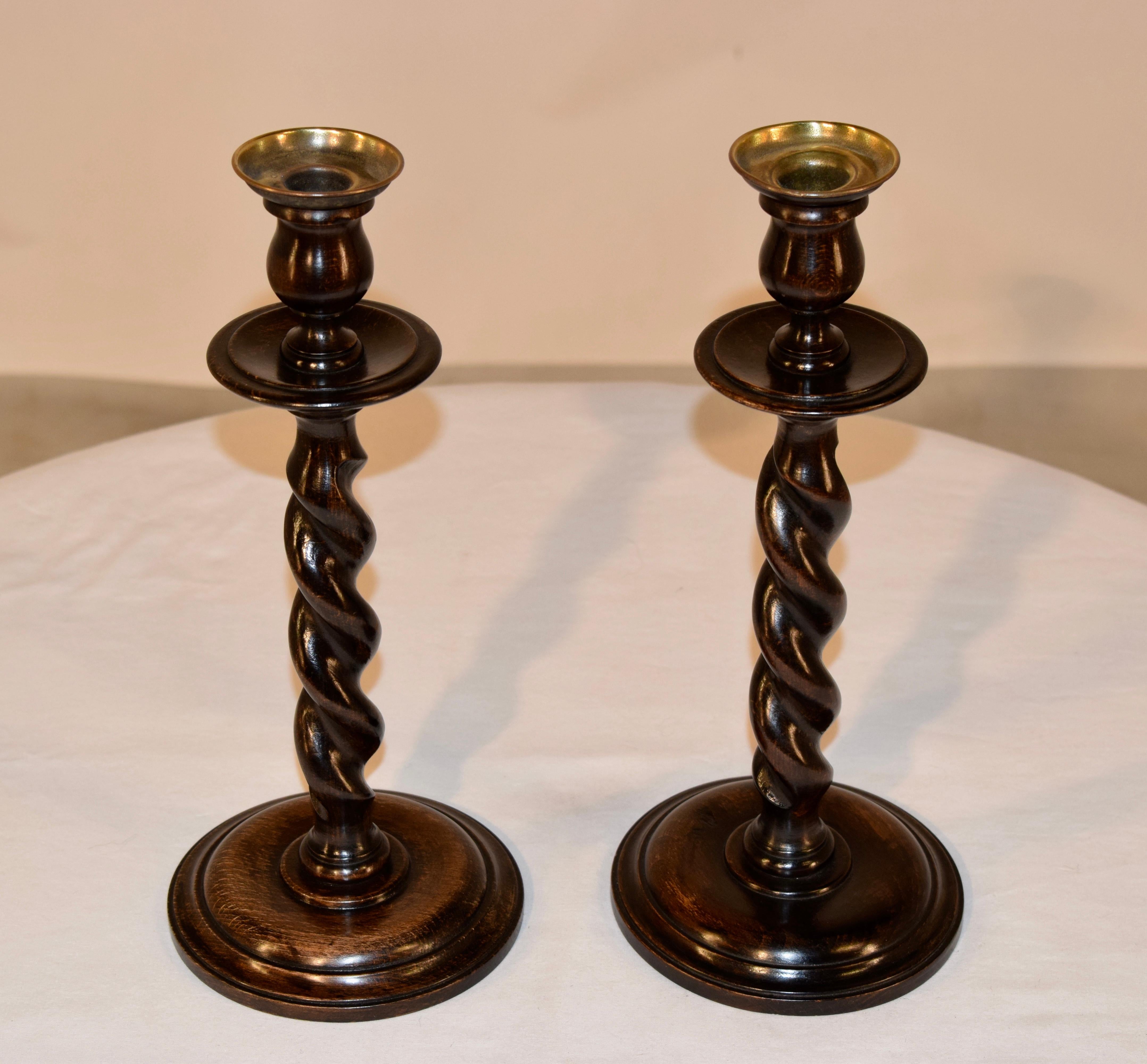 Pair of 19th Century English Candlesticks In Good Condition In High Point, NC