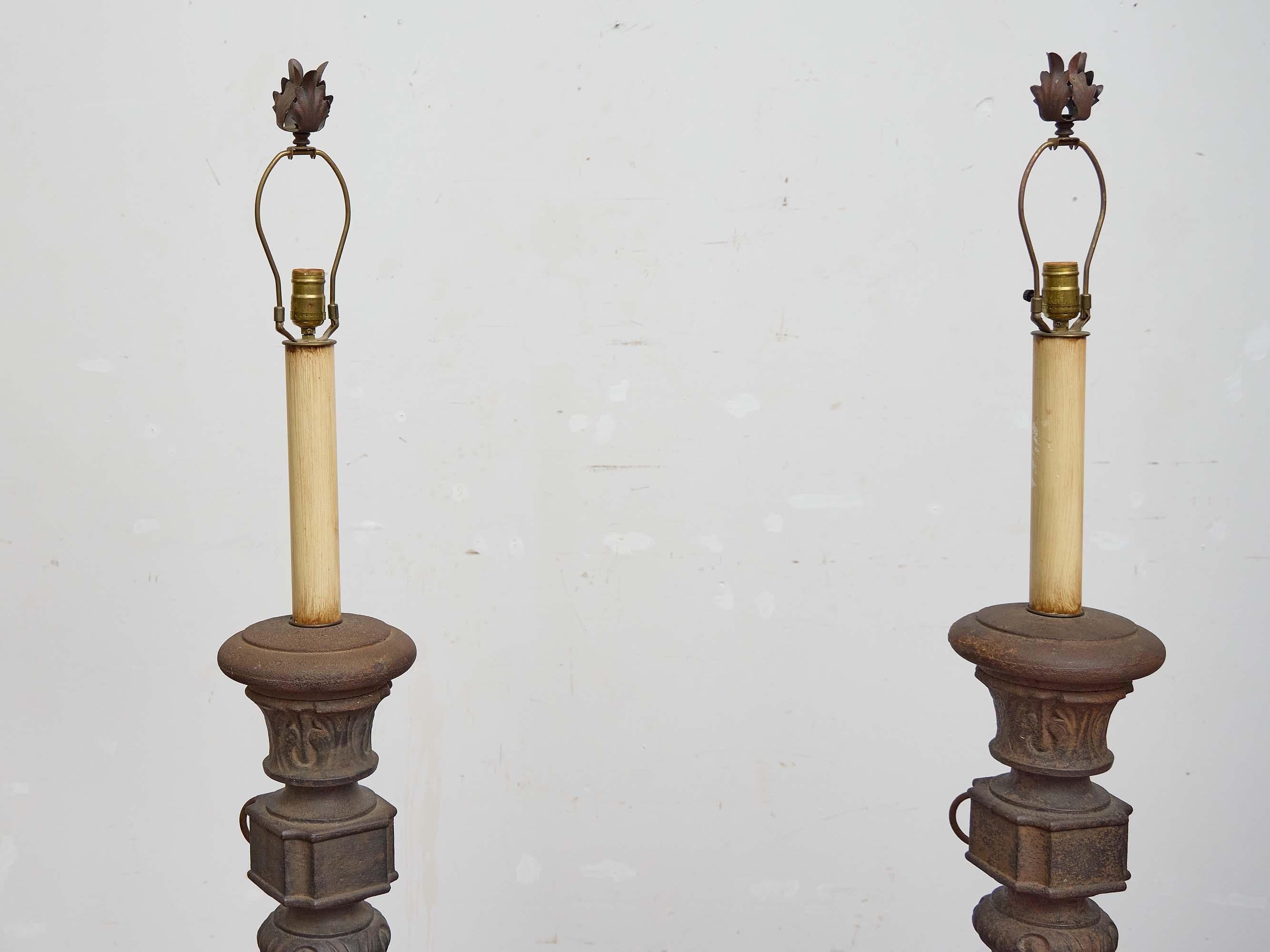 Pair of 19th Century English Cast Iron Lamps with Spiral Columns, US Wired For Sale 2