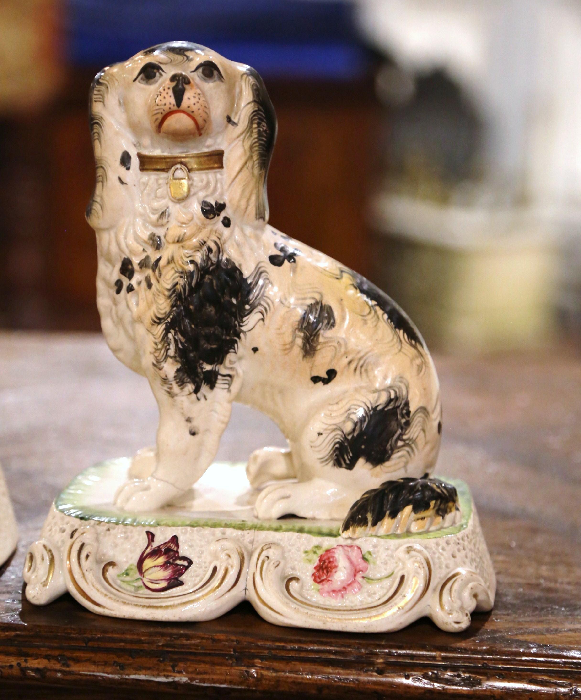 Pair of 19th Century English Ceramic Staffordshire, King Charles Dogs In Good Condition In Dallas, TX