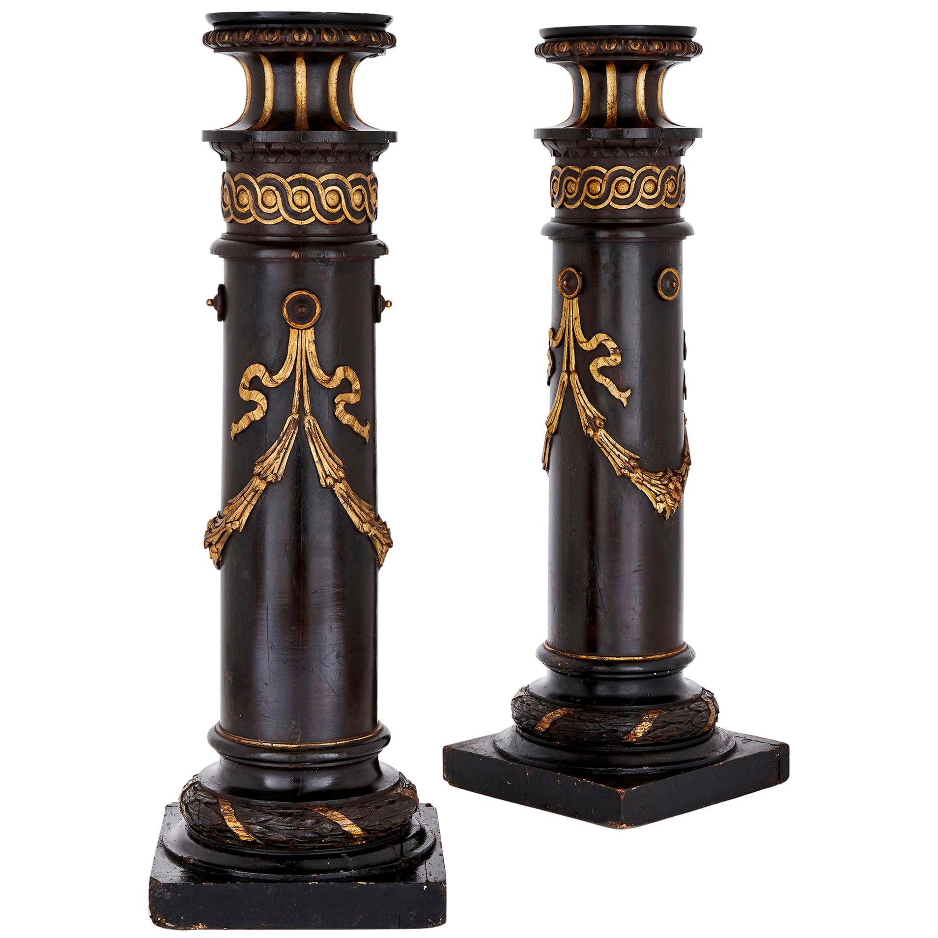 Paar englische Säulen aus ebonisiertem Holz des 19. Jahrhunderts