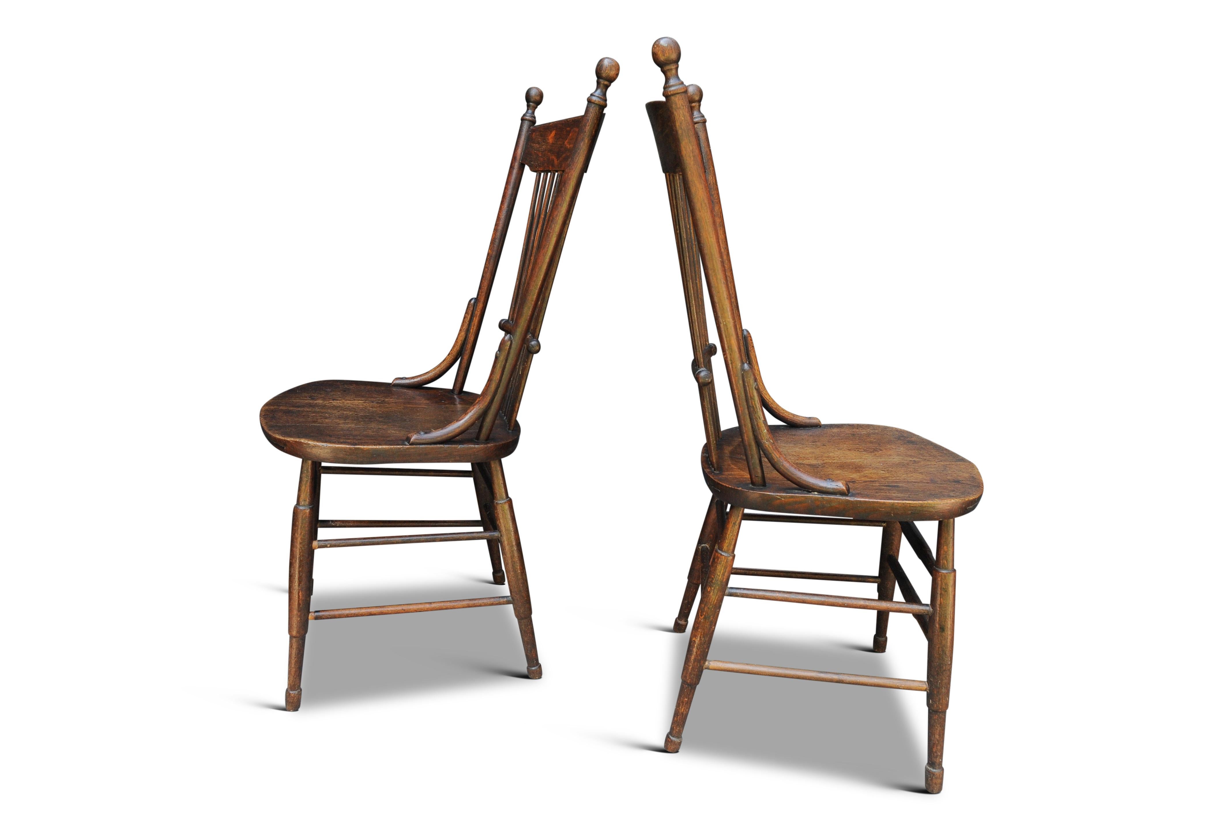 Pair of 19th Century English Elm & Beech Spindle Back Turned Hallway Chairs For Sale 3