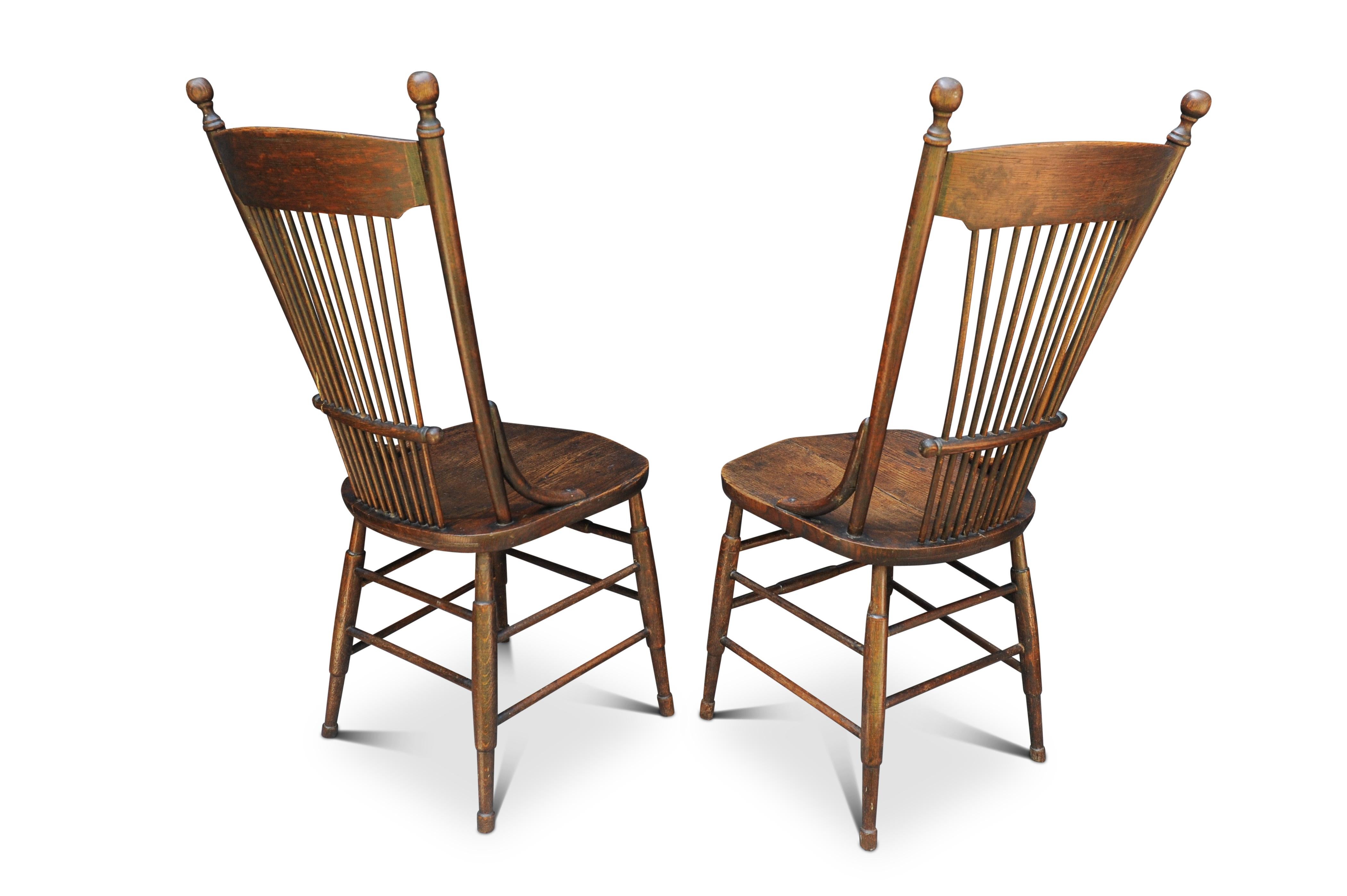 Pair of 19th Century English Elm & Beech Spindle Back Turned Hallway Chairs For Sale 4