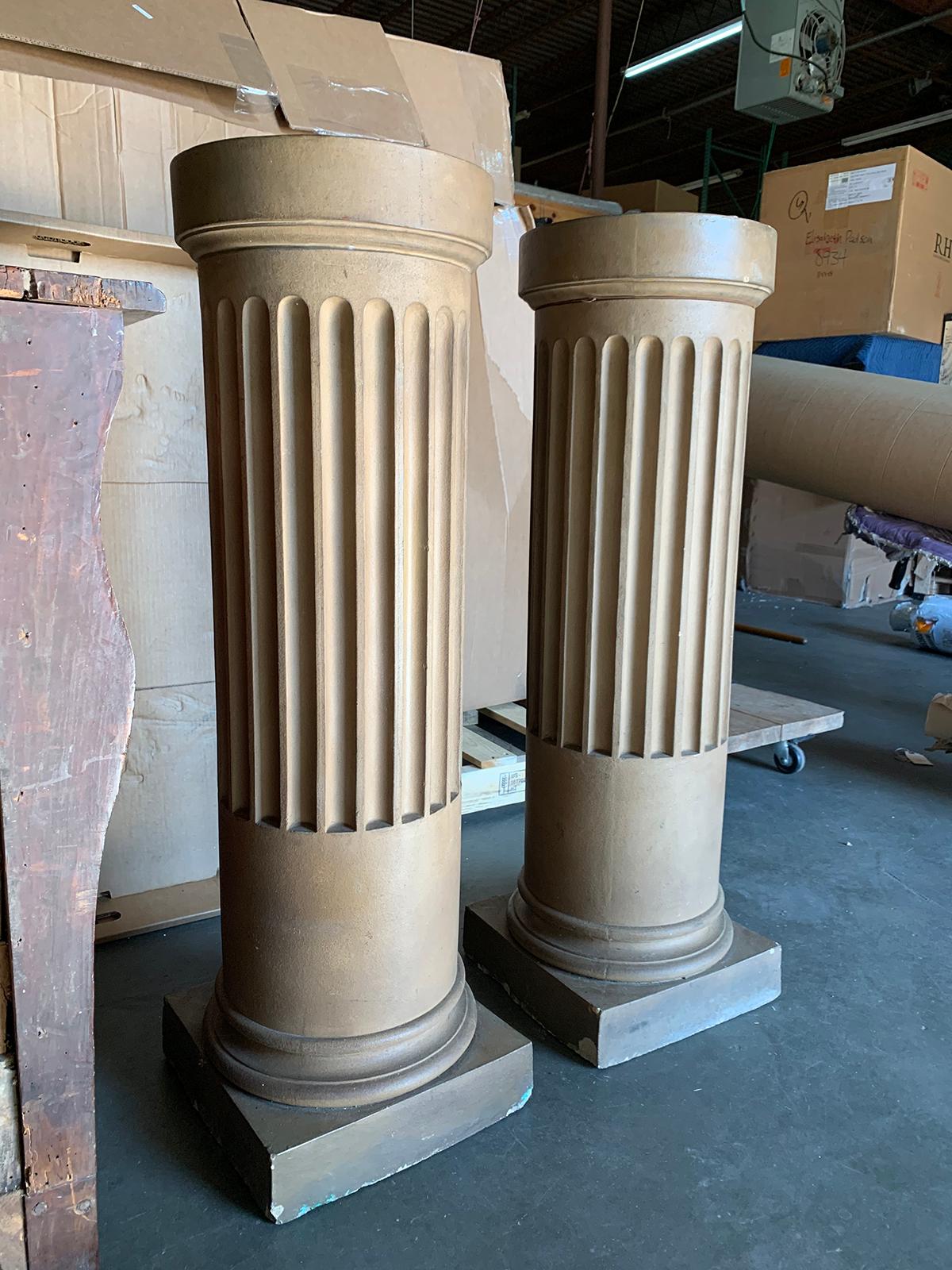 Pair of 19th Century English Faience Column Pedestals In Good Condition For Sale In Atlanta, GA