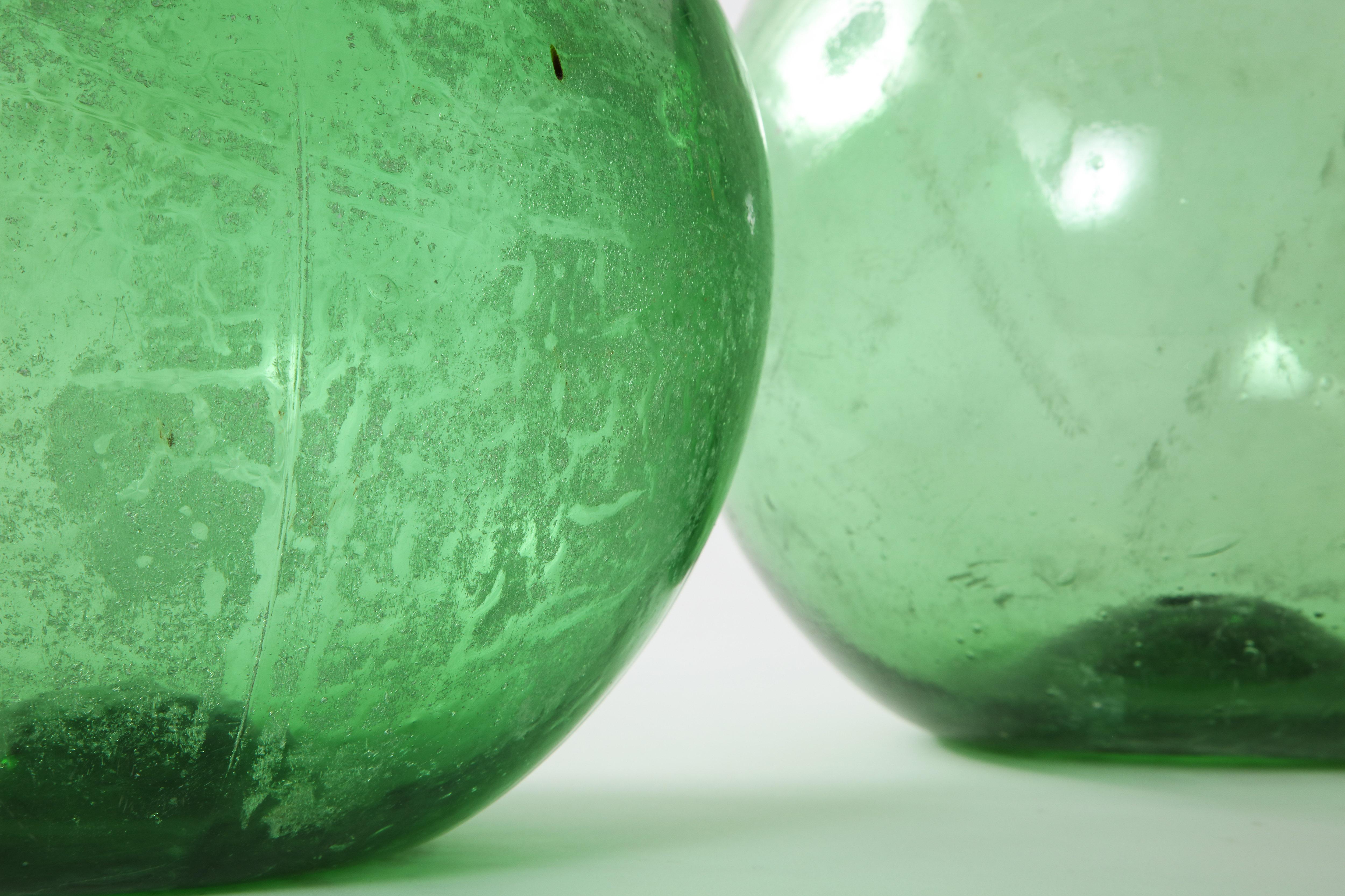 Pair of 19th Century English Green Hand Blown Glass Orbs 1