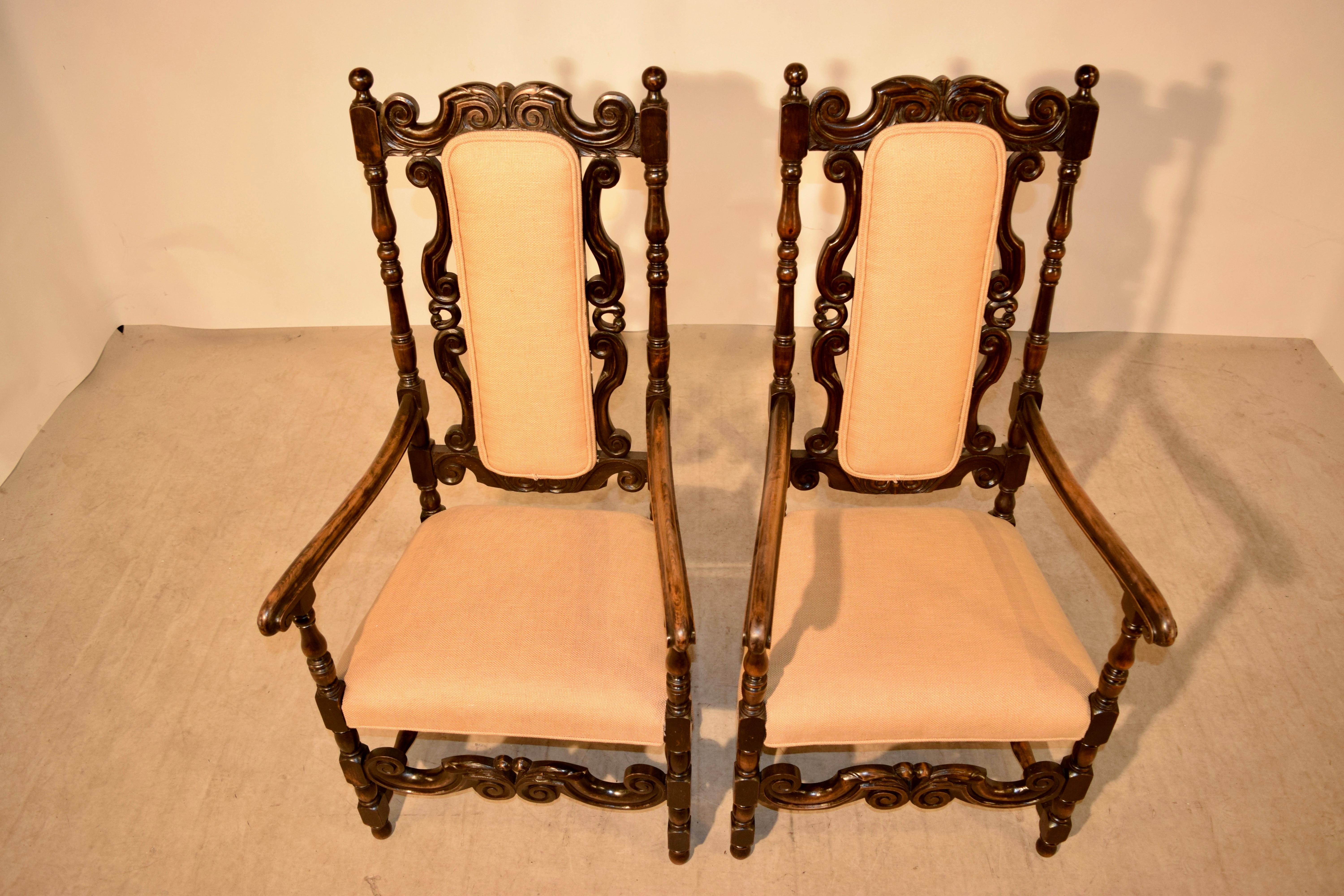 Pair of 19th Century English Hall Chairs In Good Condition In High Point, NC