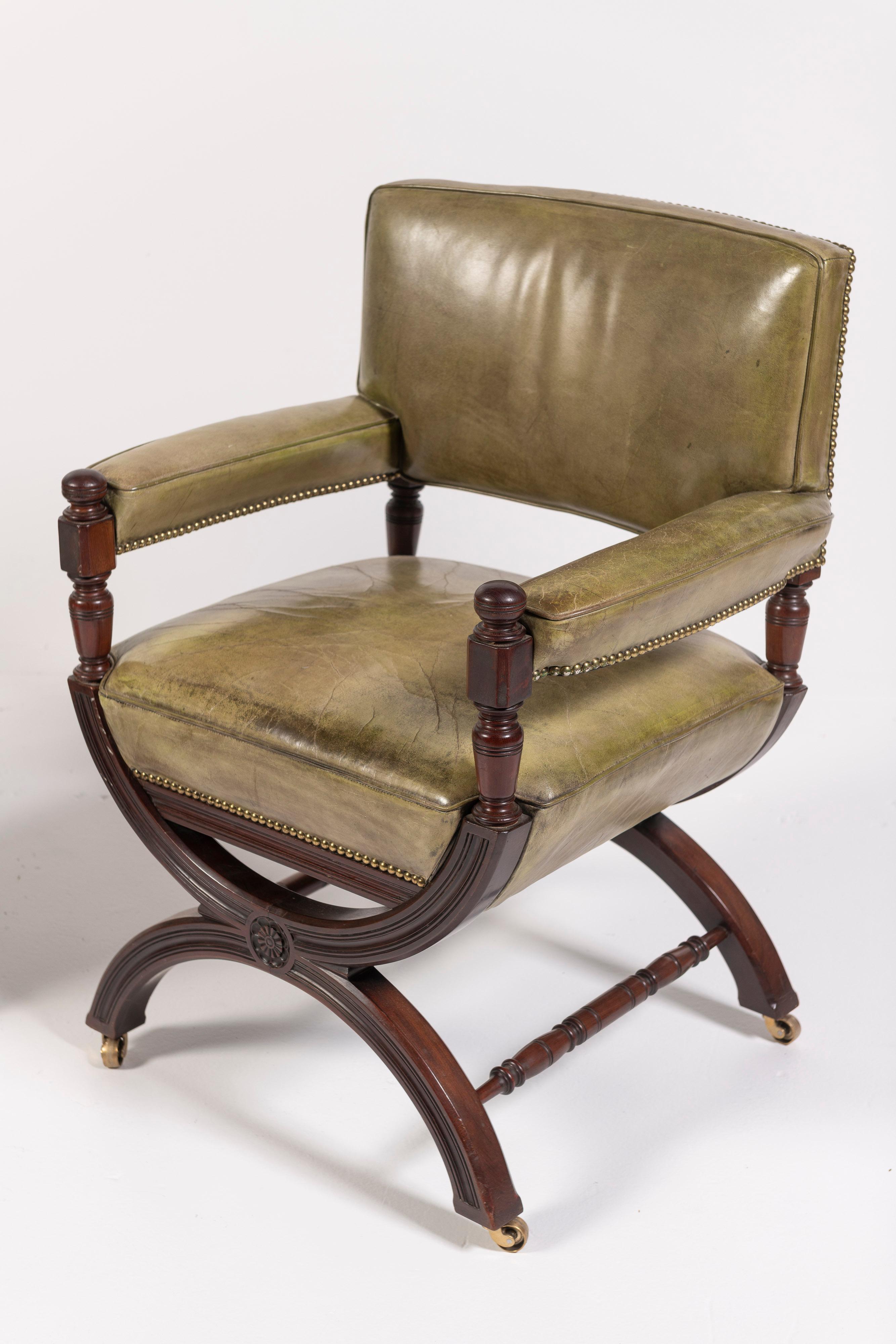 Pair of 19th Century English Leather and Mahogany Armchairs For Sale 7