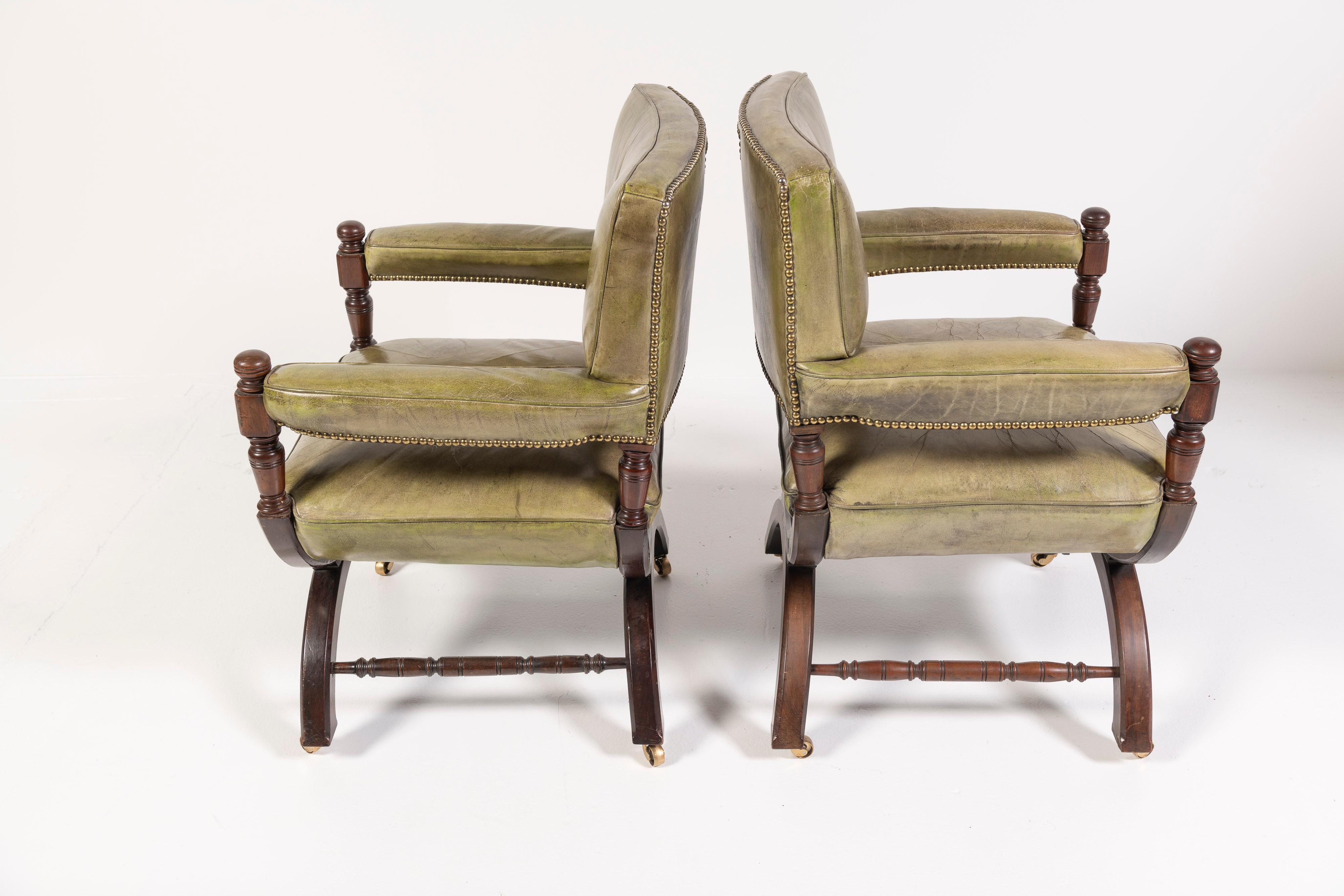 Pair of 19th Century English Leather and Mahogany Armchairs For Sale 1