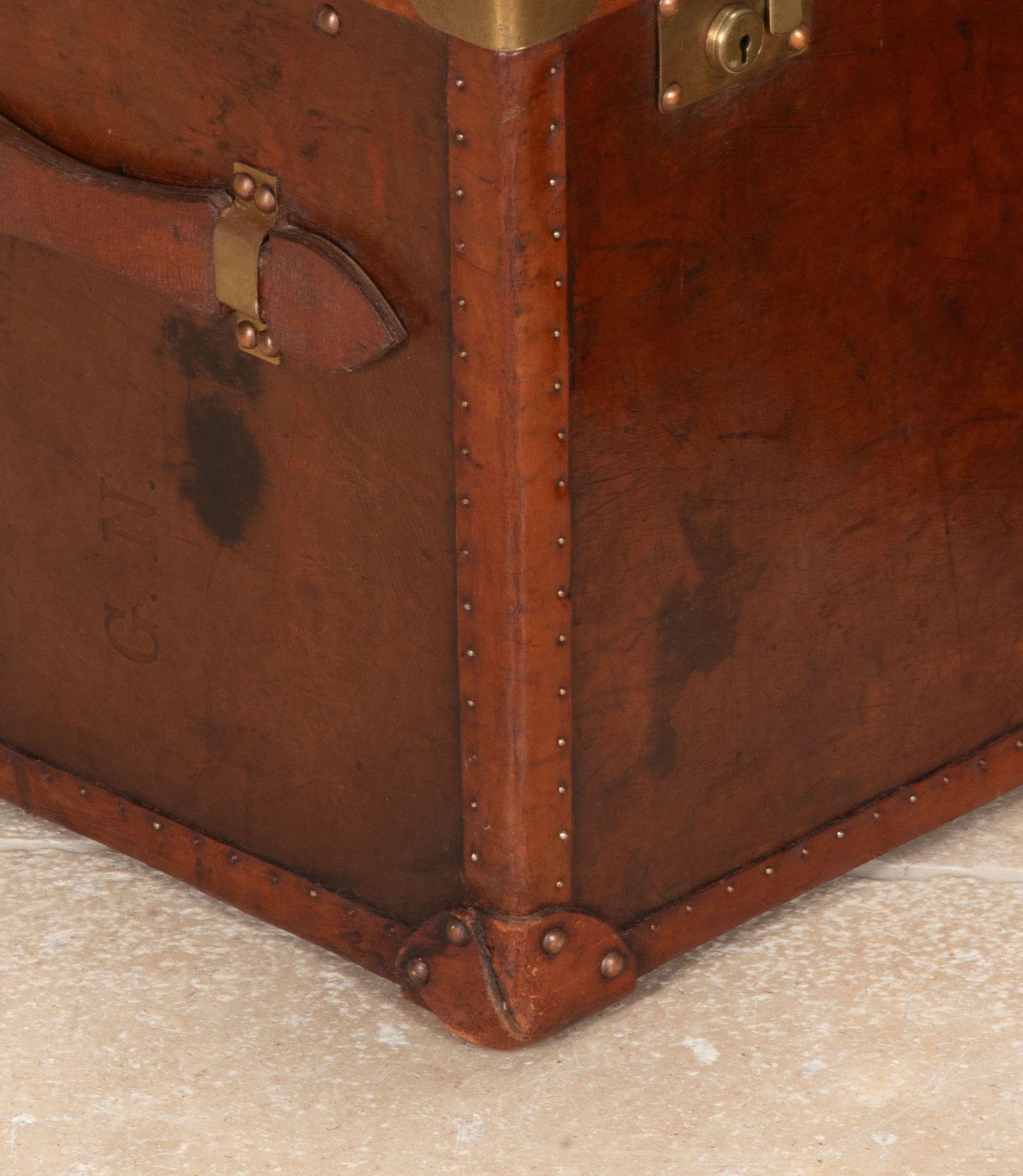 Pair of 19th Century English Leather Trunks For Sale 8