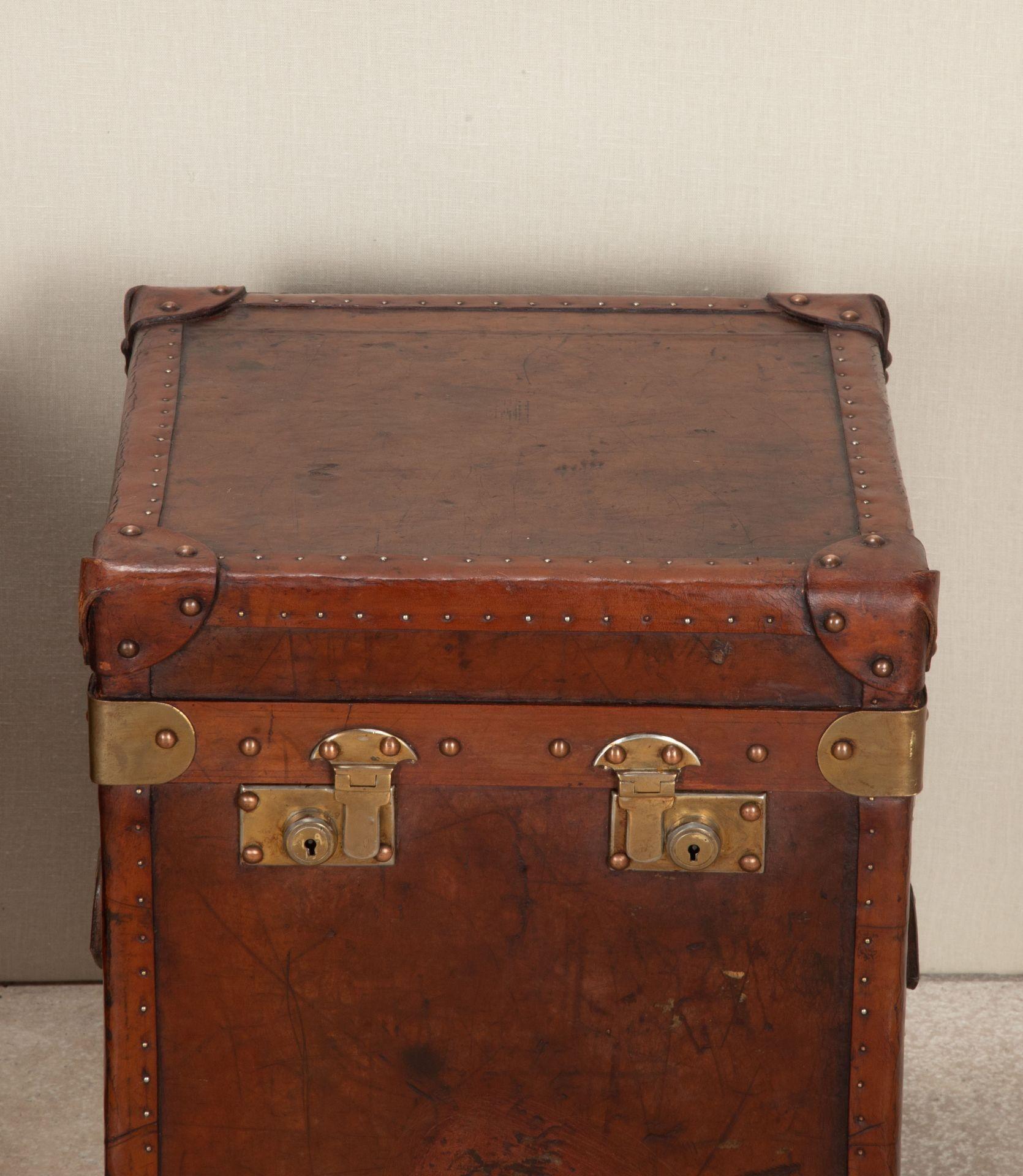 Pair of 19th Century English Leather Trunks For Sale 11