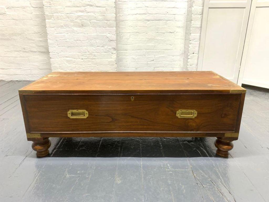 Pair of 19th Century English Mahogany Campaign Chests For Sale 7
