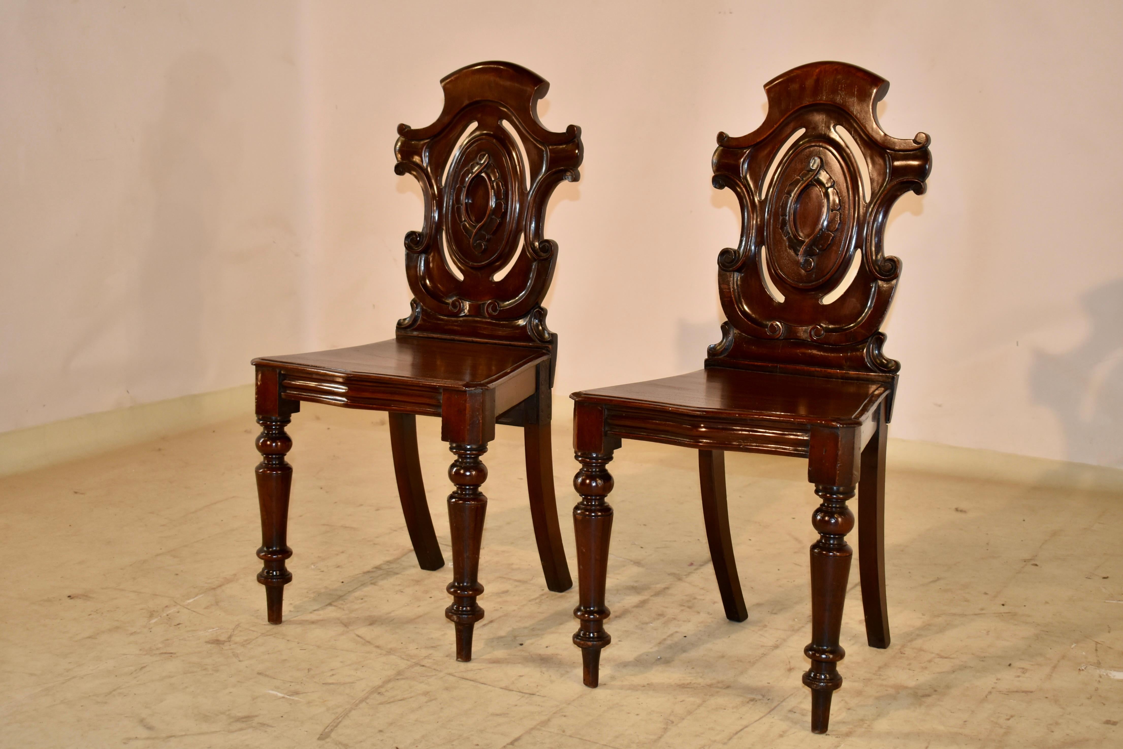 Victorian Pair of 19th Century English Mahogany Hall Chairs For Sale