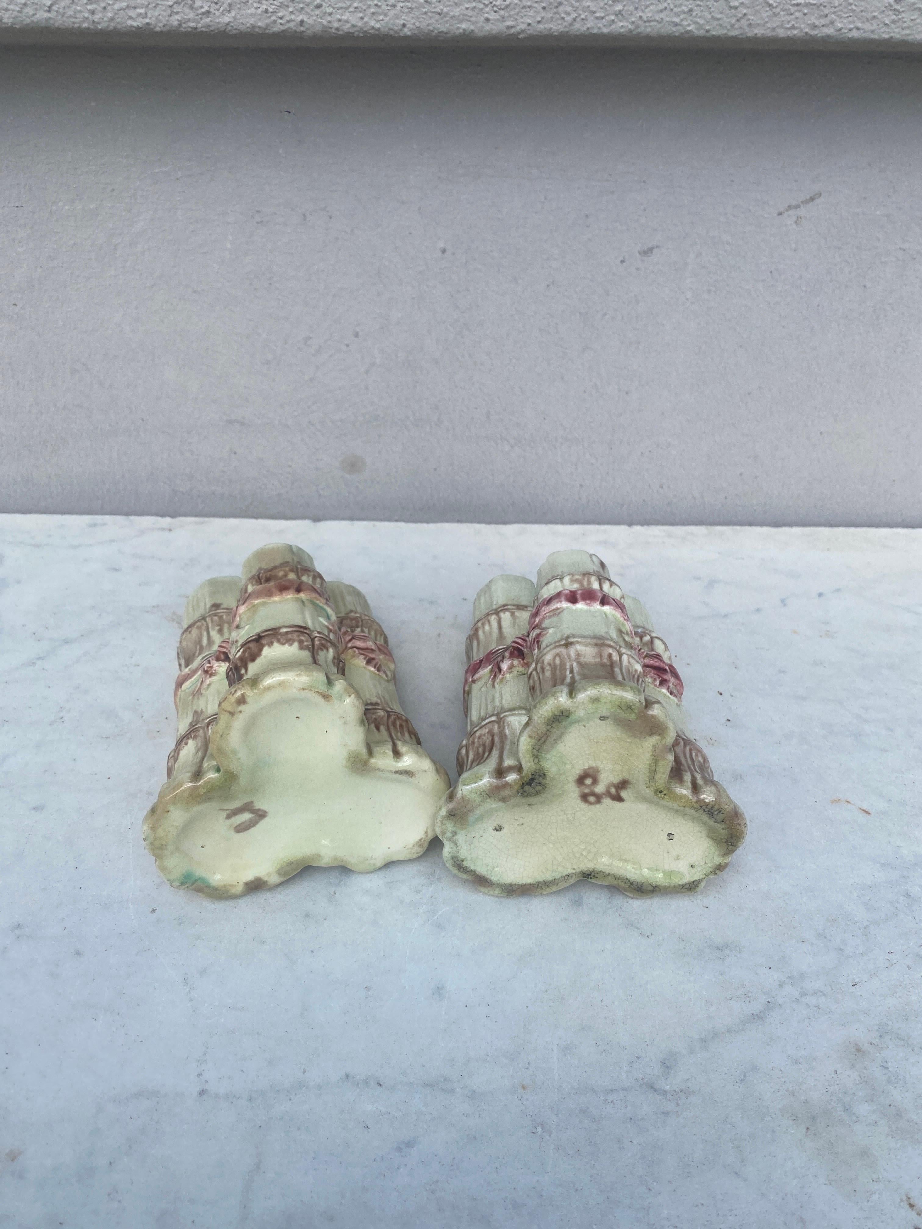 Ceramica Coppia di vasi di bambù in maiolica inglese del XIX secolo in vendita