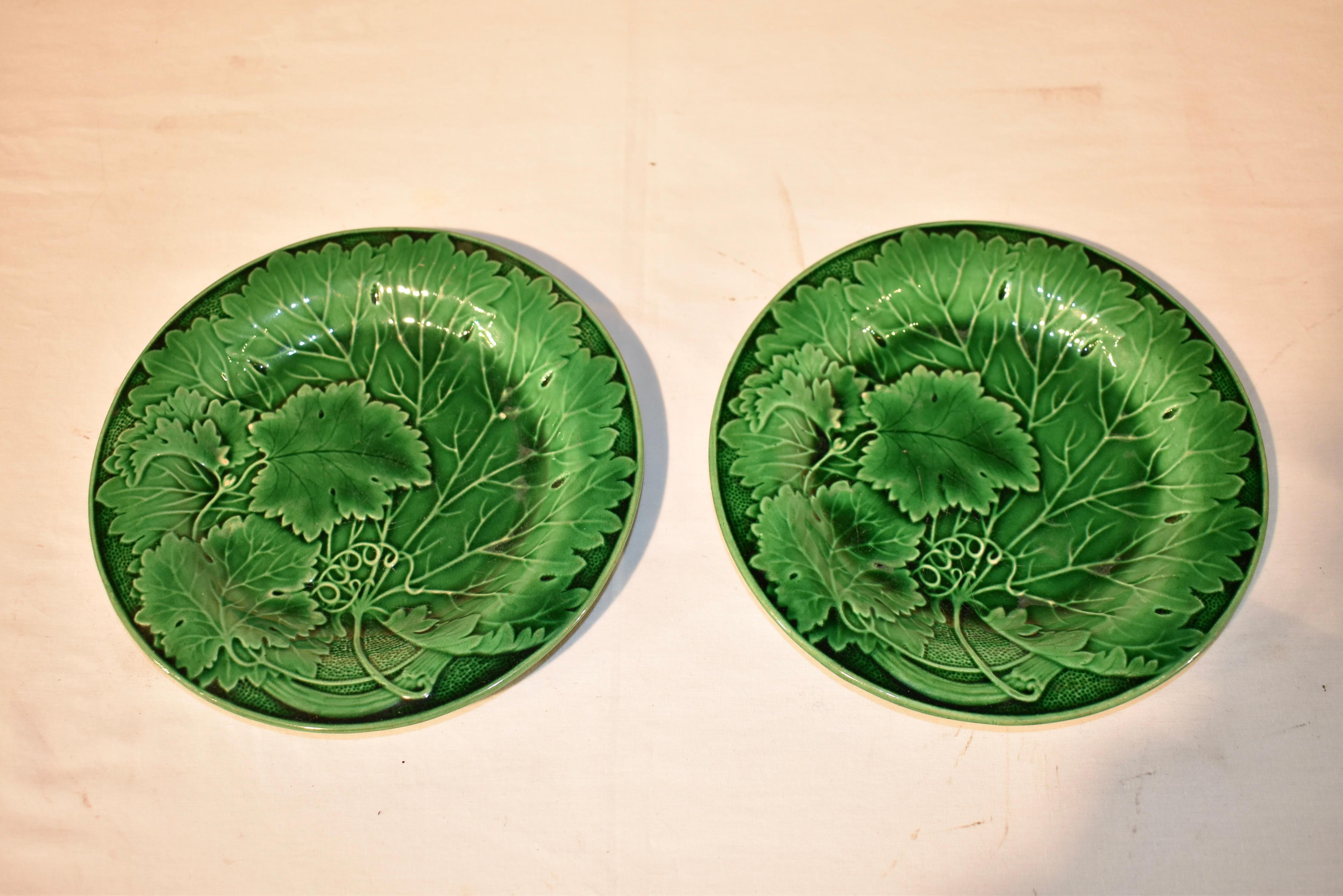 Pair of 19th Century English Majolica Plates For Sale 4
