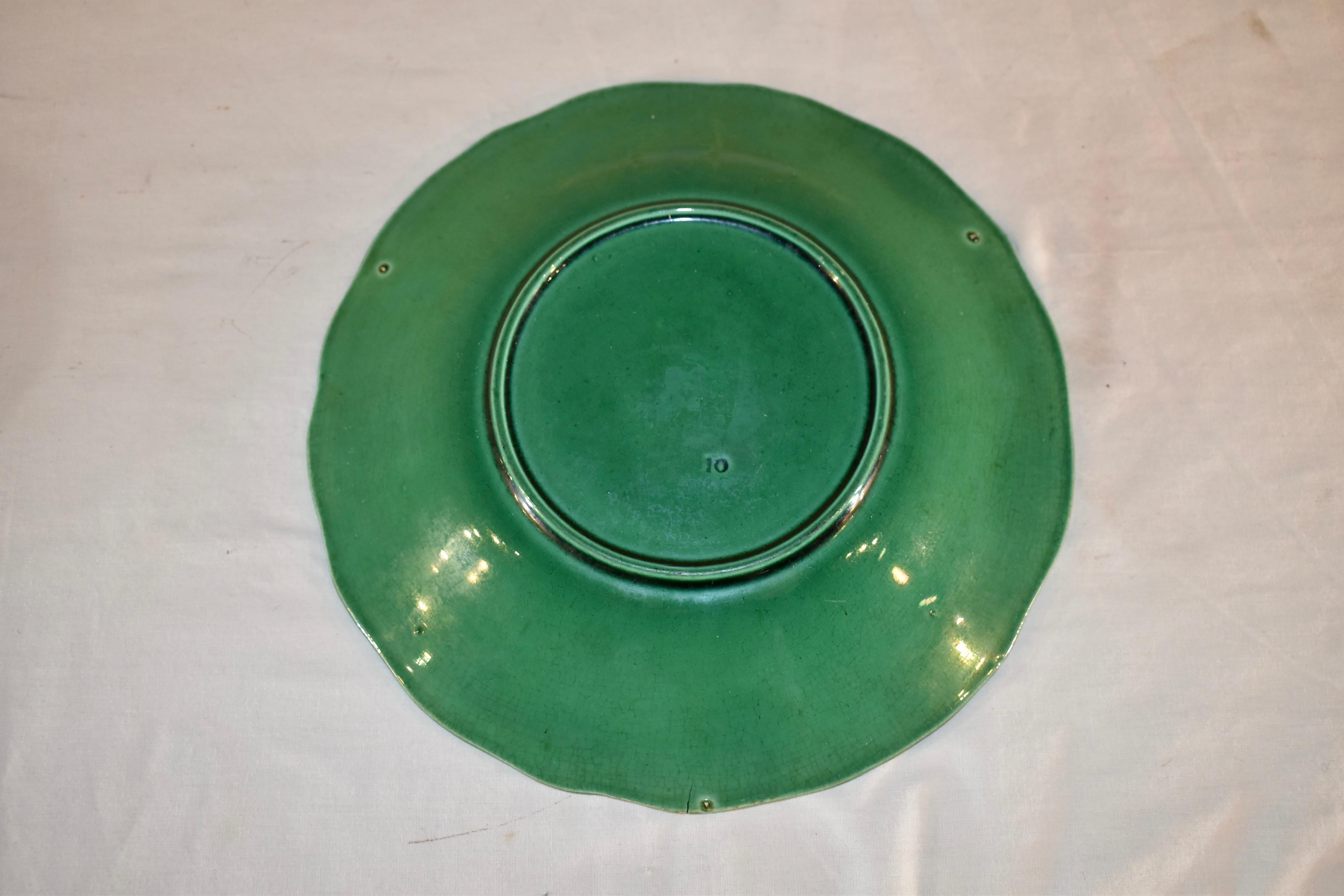 Pair of 19th Century English Majolica Plates im Angebot 2