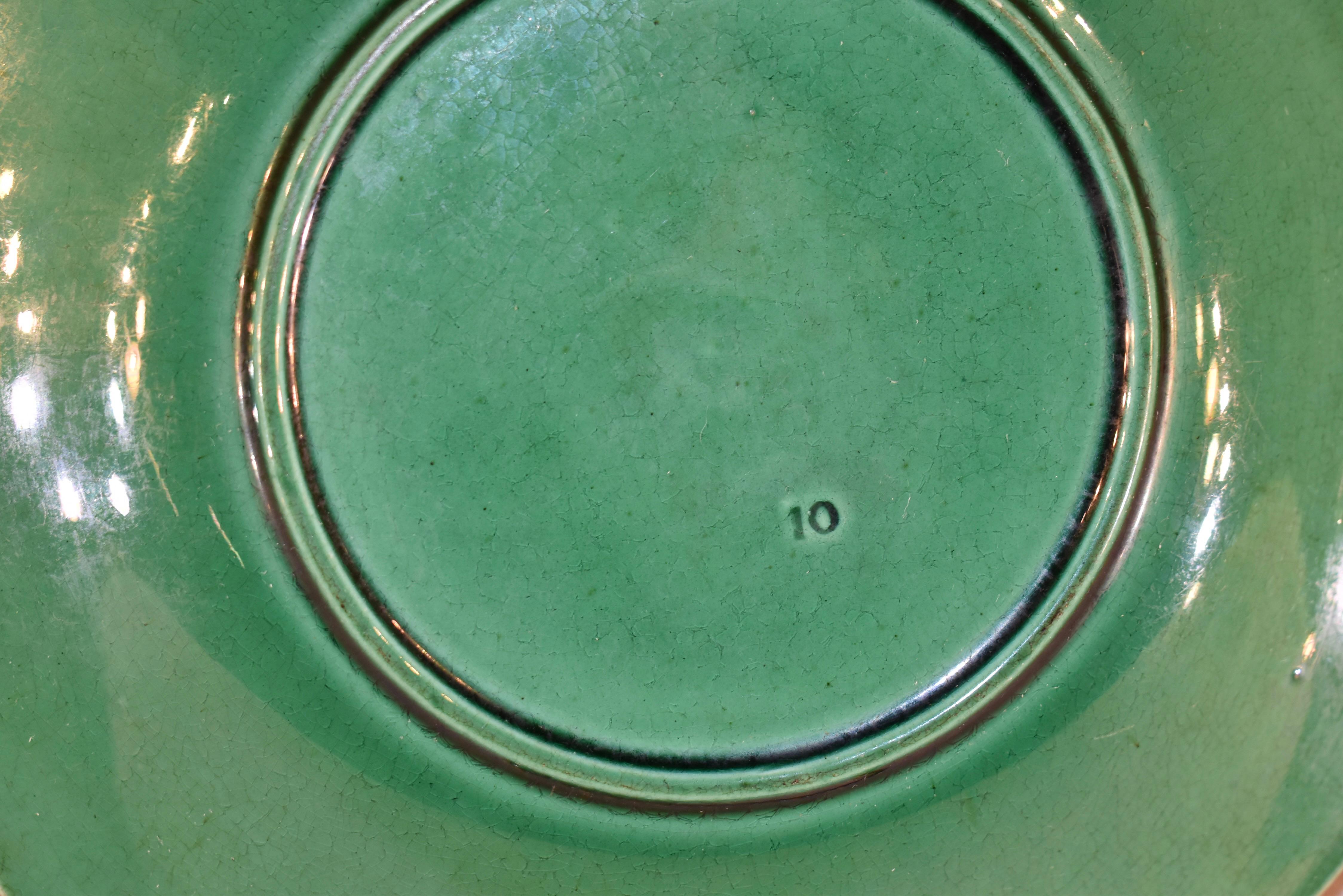 Pair of 19th Century English Majolica Plates im Angebot 5