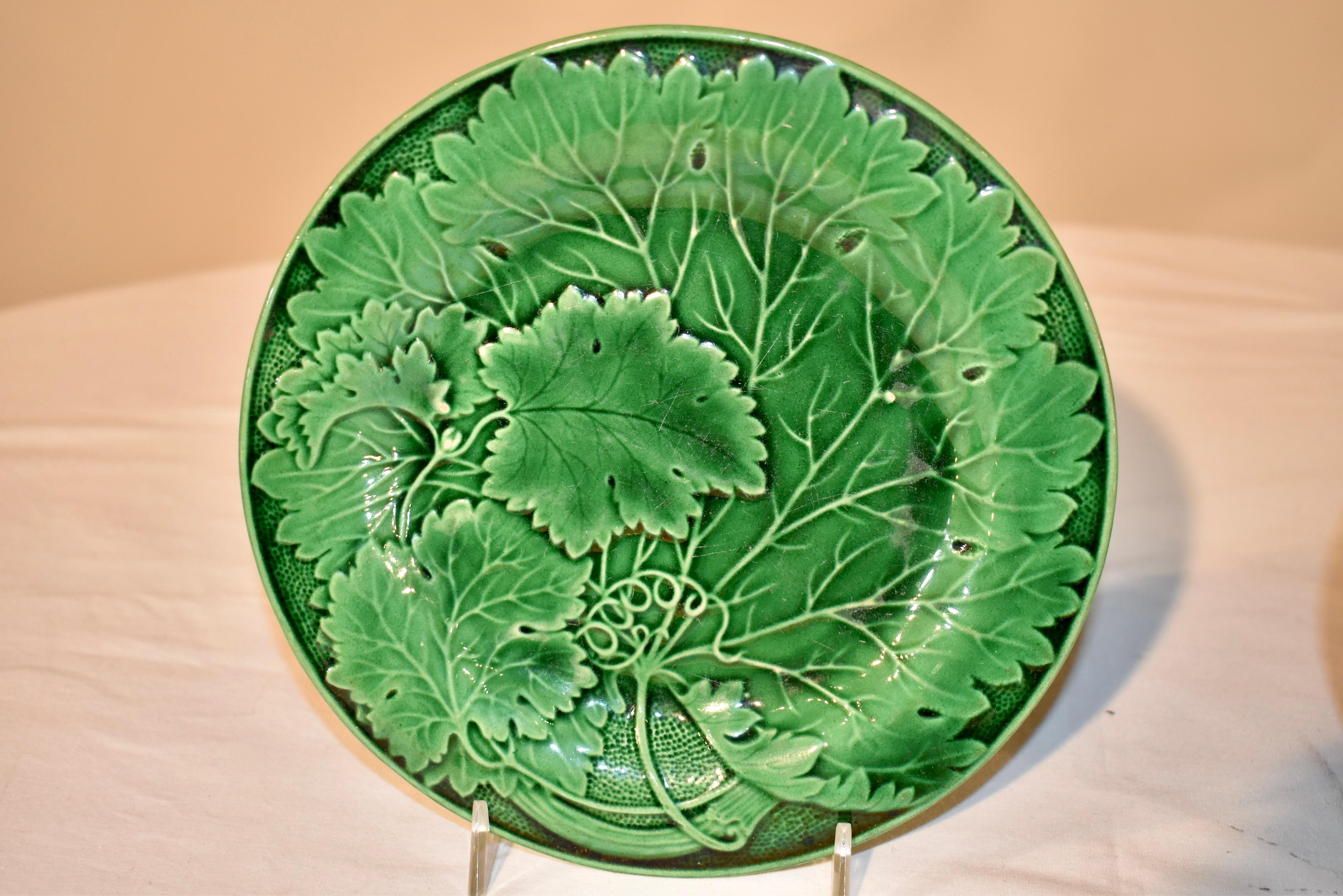 Glazed Pair of 19th Century English Majolica Plates For Sale