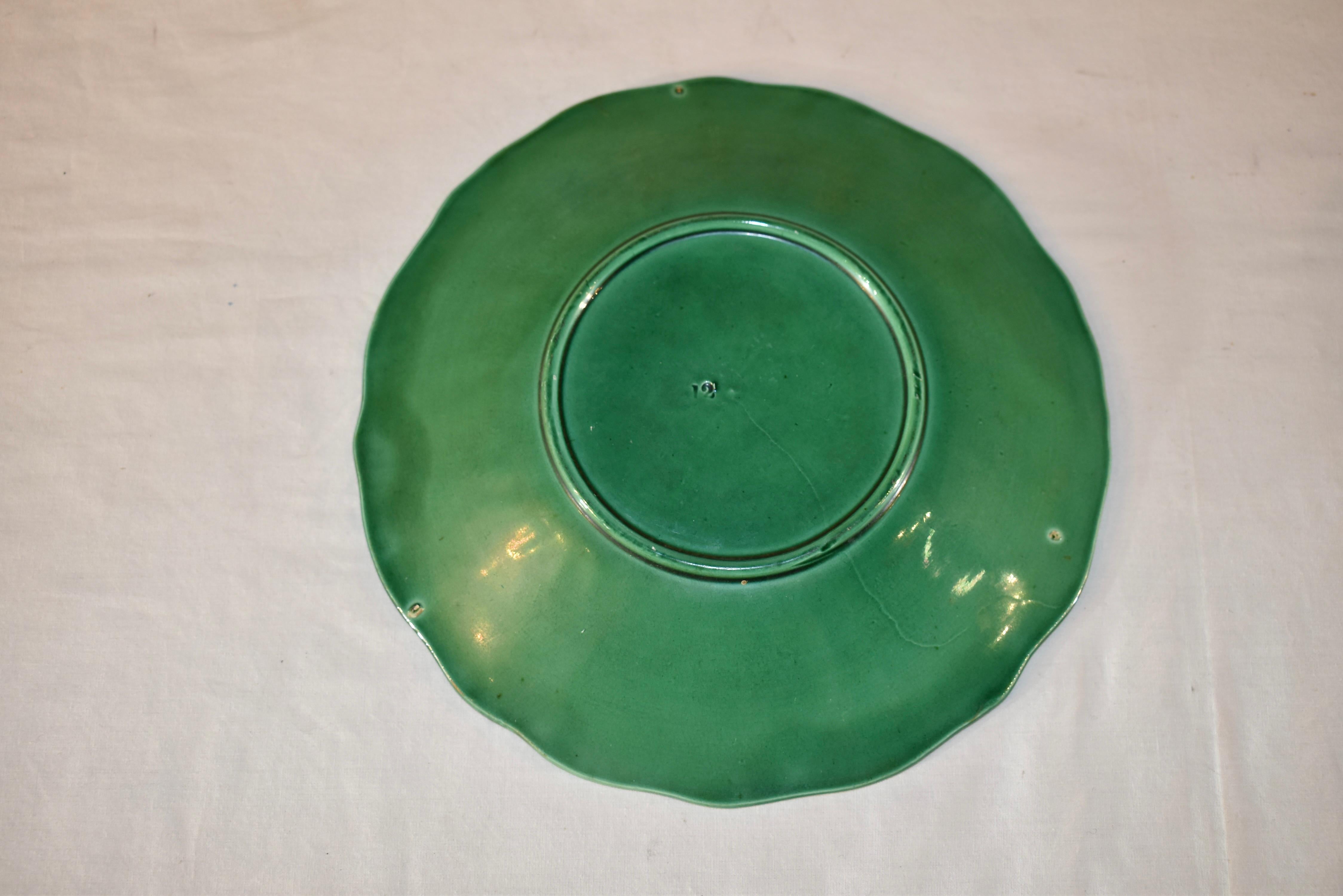 Pair of 19th Century English Majolica Plates im Angebot 1