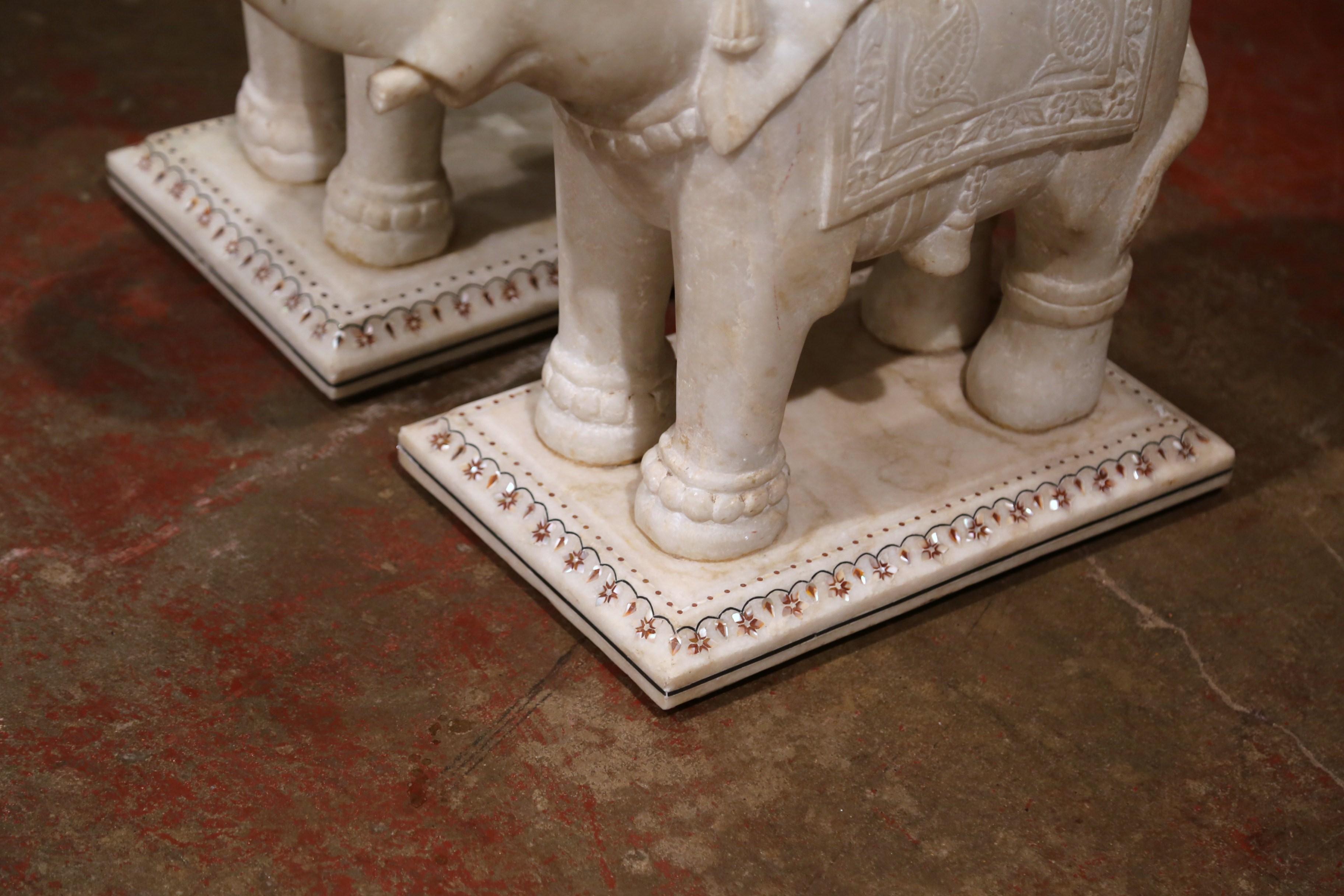 Pair of 19th Century English Carved White Marble Elephants Sculptures In Good Condition In Dallas, TX