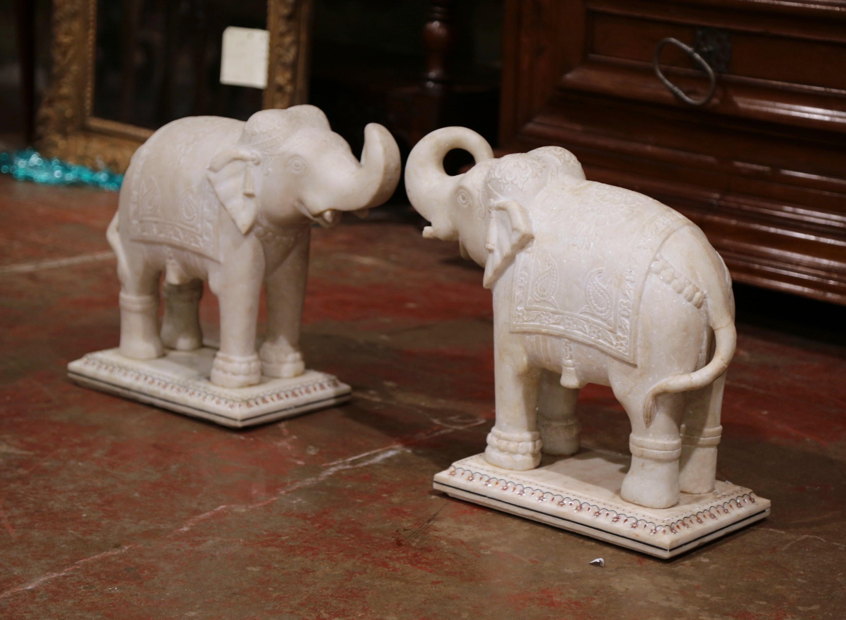 Pair of 19th Century English Carved White Marble Elephants Sculptures 1