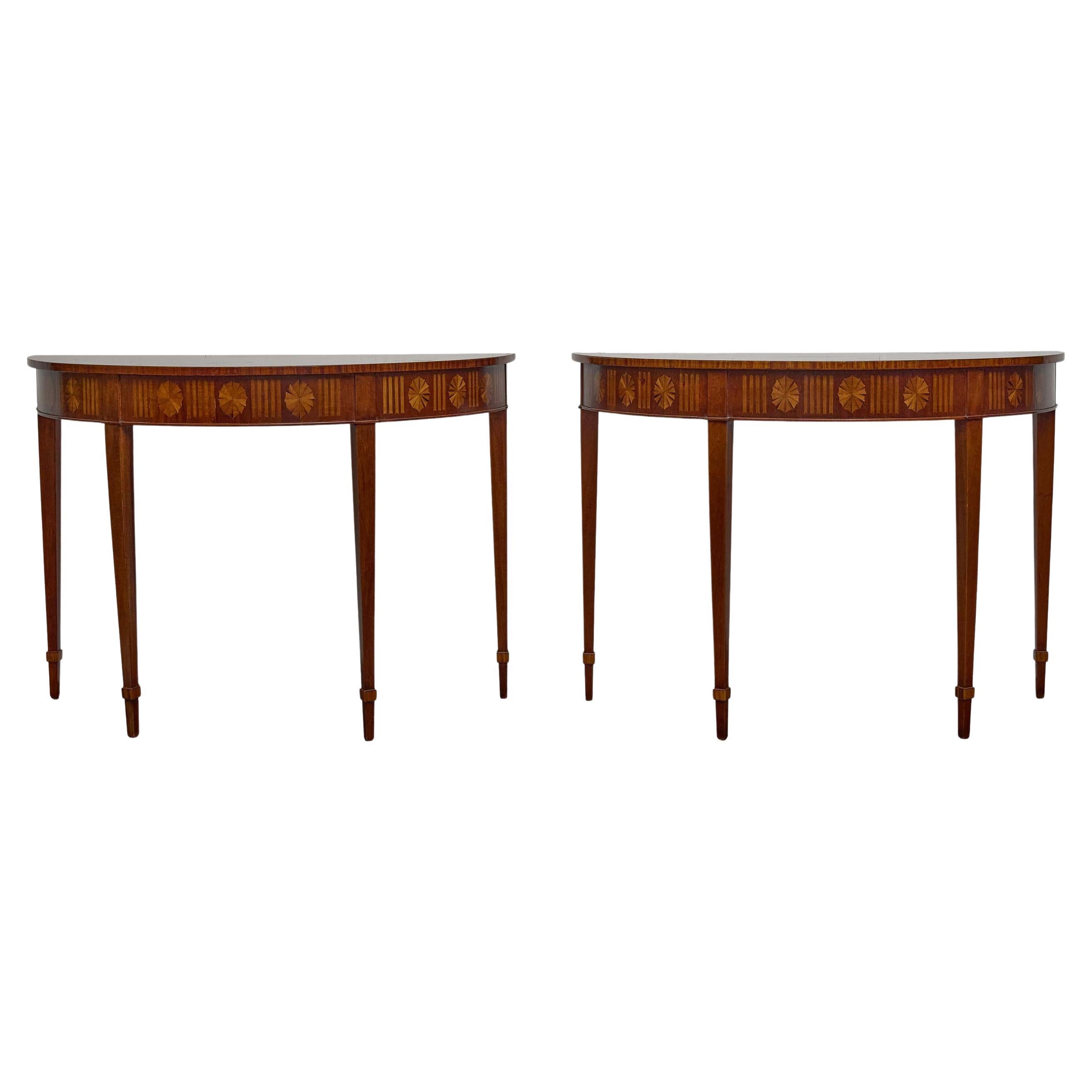 Paire de tables Demi-Lune en acajou néoclassique anglaises du 19e siècle