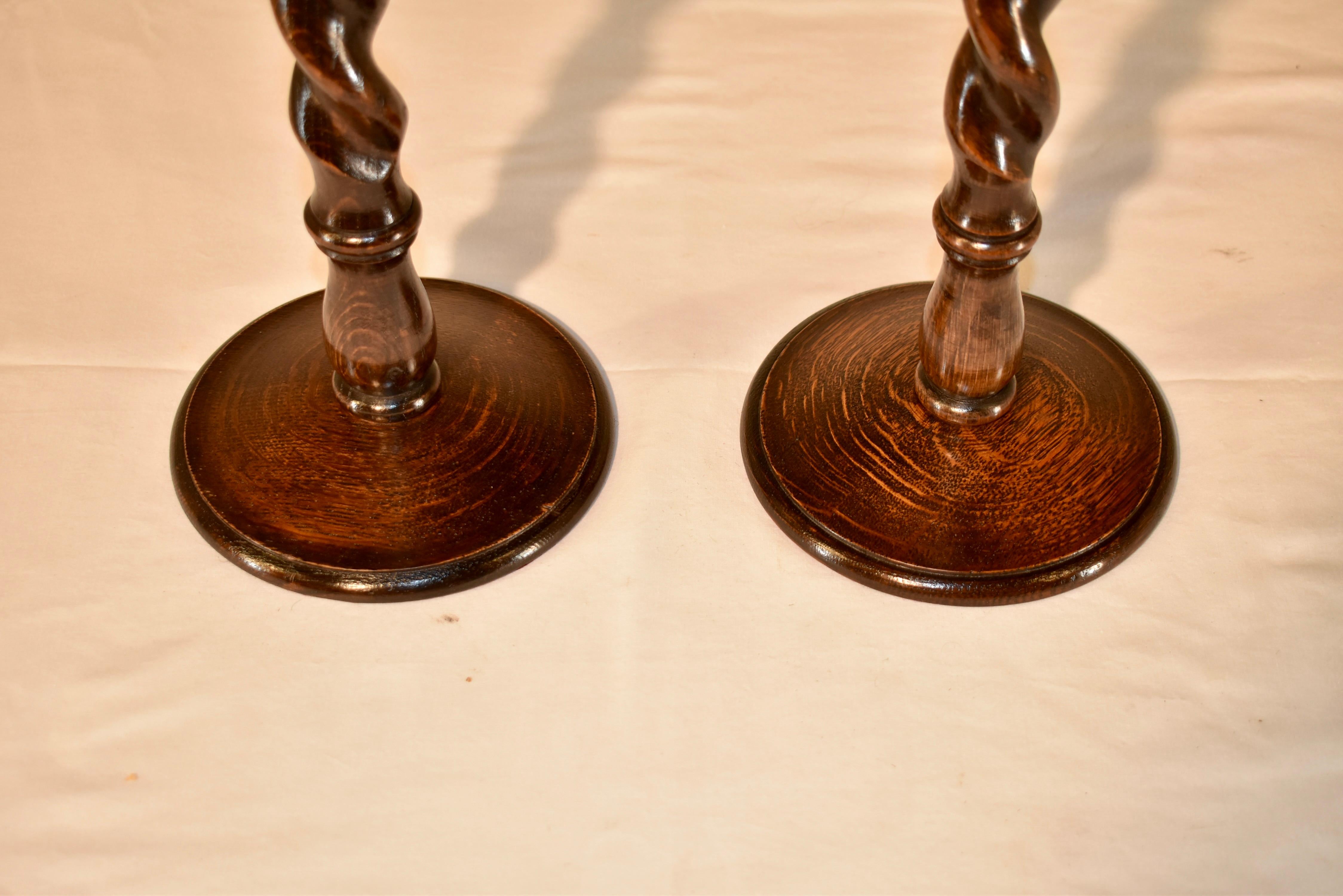 Turned Pair of 19th Century English Oak Candlesticks For Sale