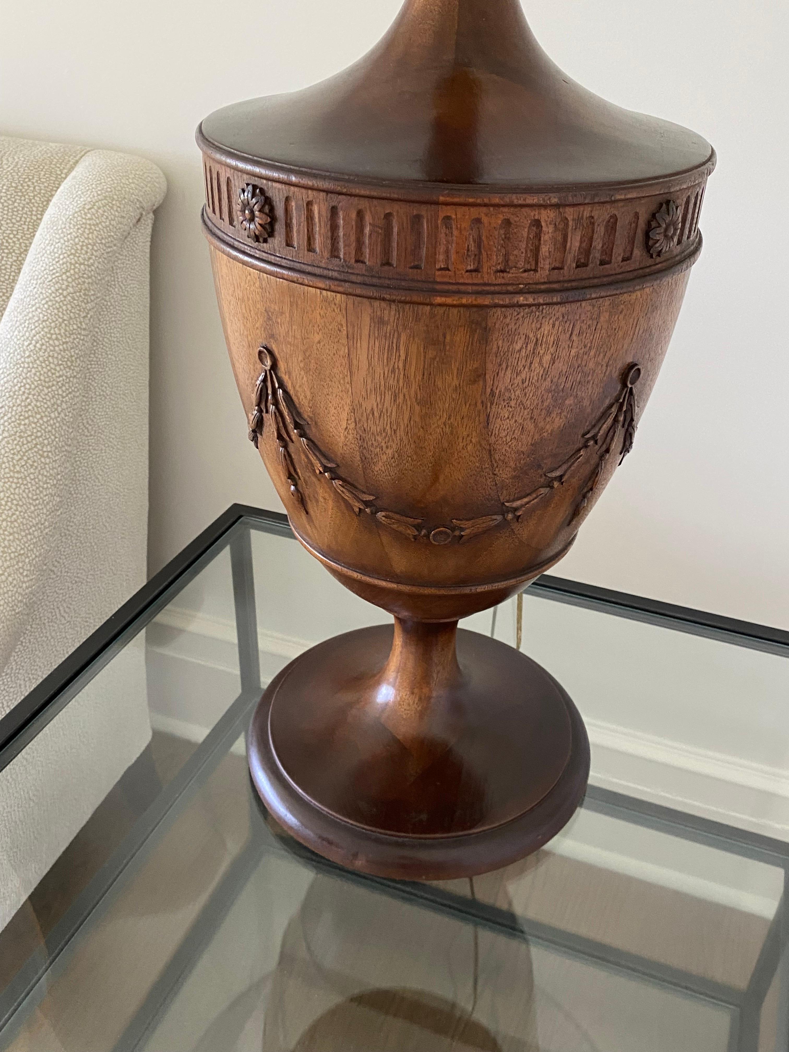 Wood Pair of 19th Century English Oak Hand-Carved Urns Made Into Lamps For Sale