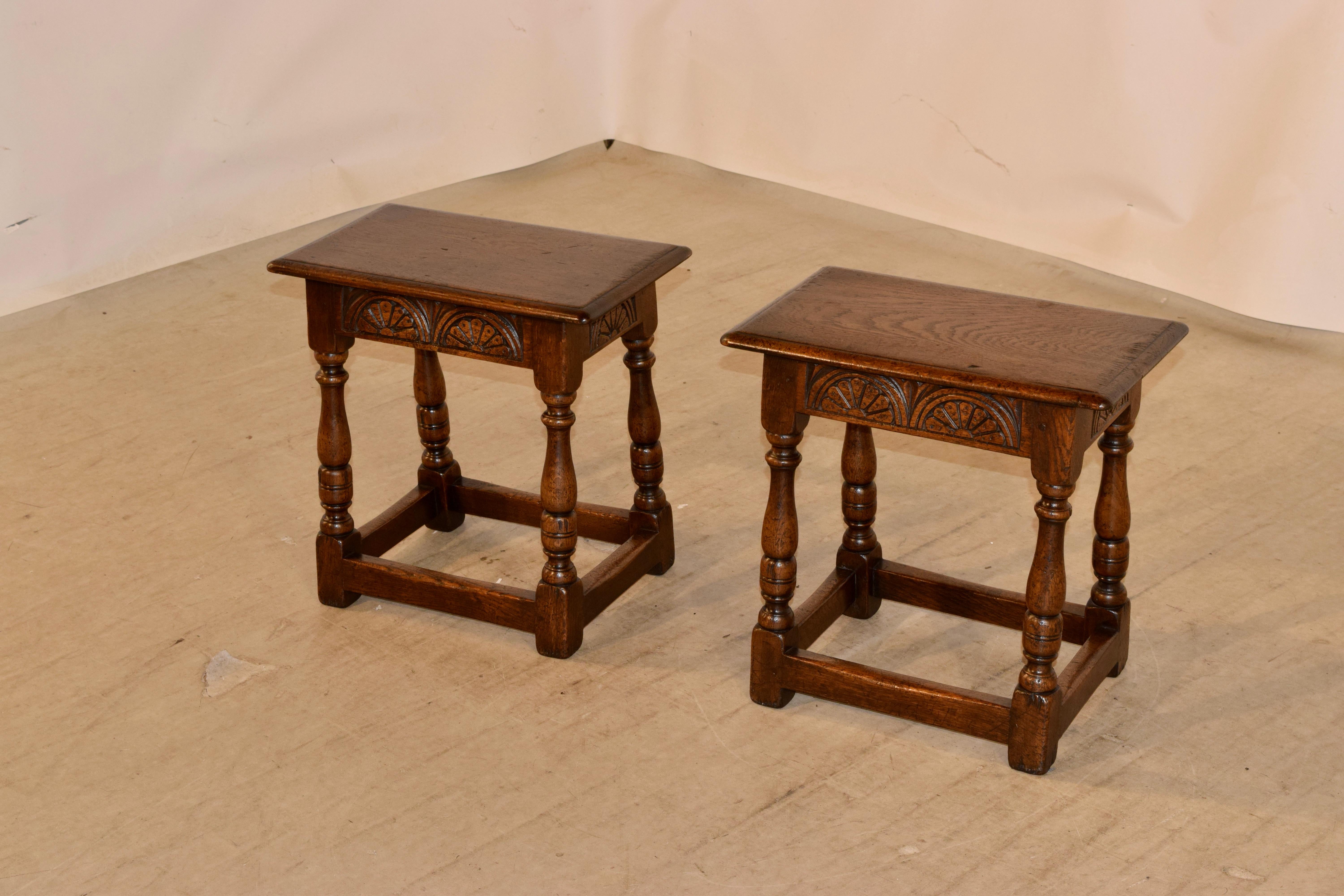 Pair of 19th Century English Oak Joint Stools In Good Condition In High Point, NC