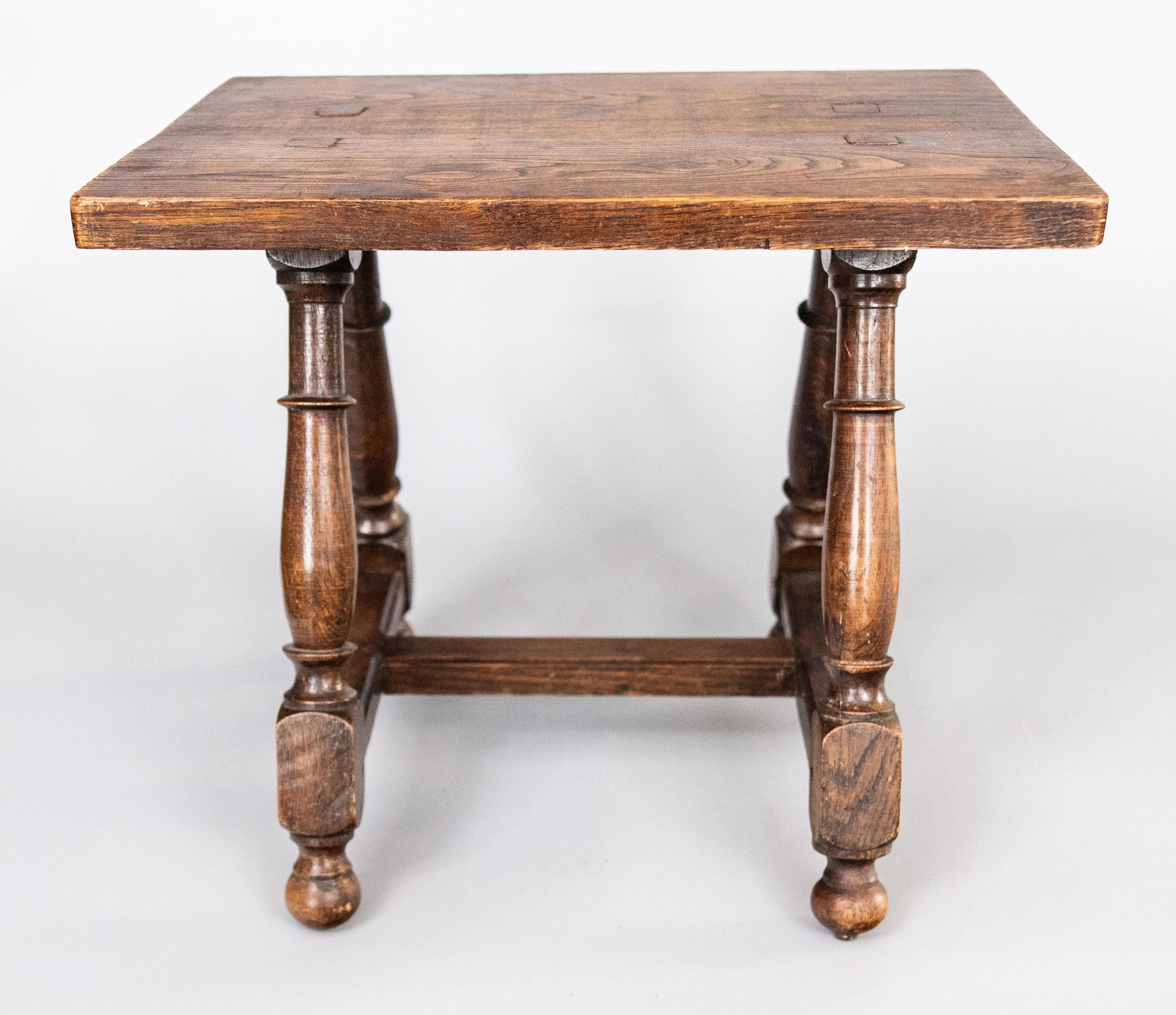 Pair of 19th Century English Oak Joint Stools Side Tables For Sale 3