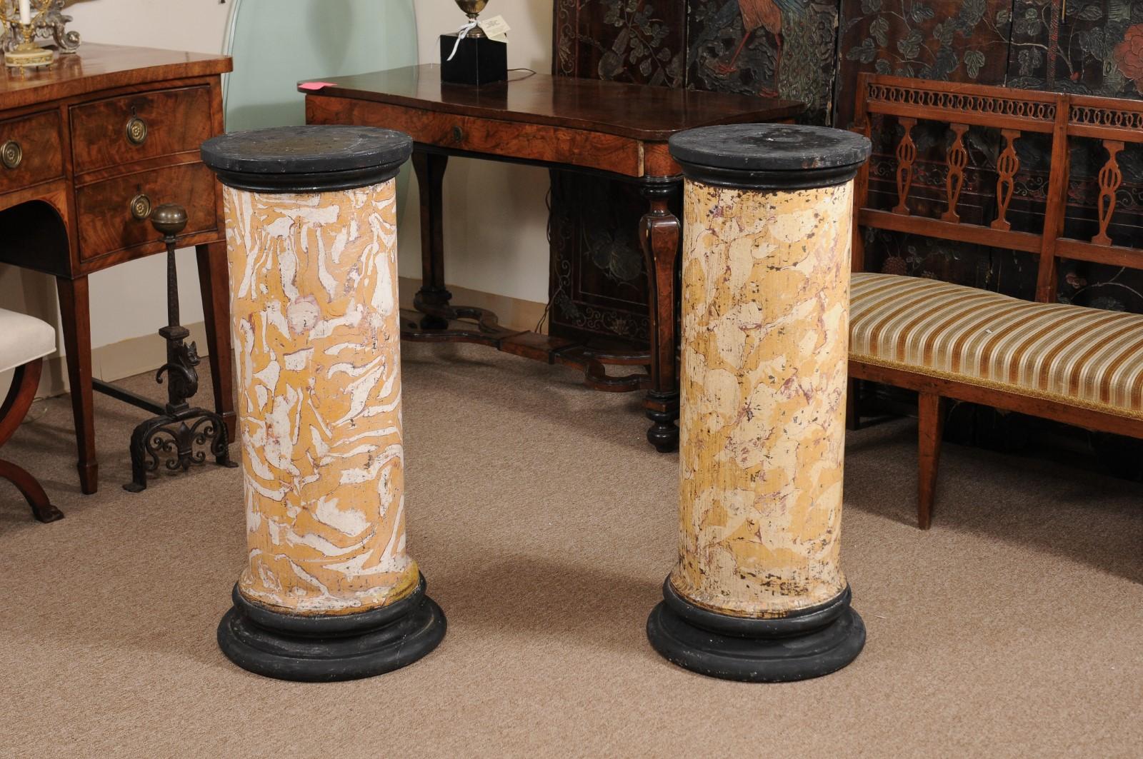Paar englische Gipssäulen-Säulen/Sockel aus dem 19. Jahrhundert mit Marmorierung im Zustand „Gut“ im Angebot in Atlanta, GA